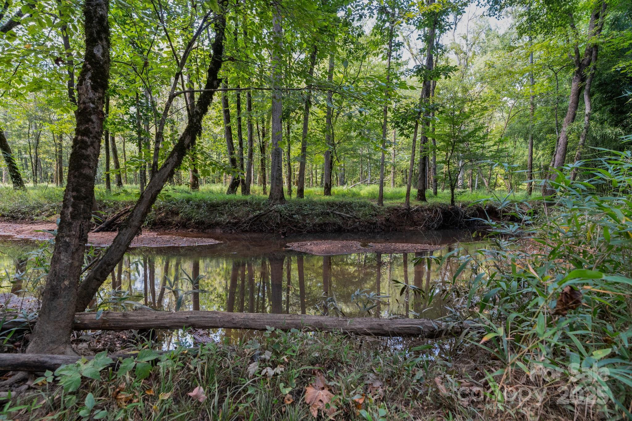 00 Stonehenge Court Property Photo 9