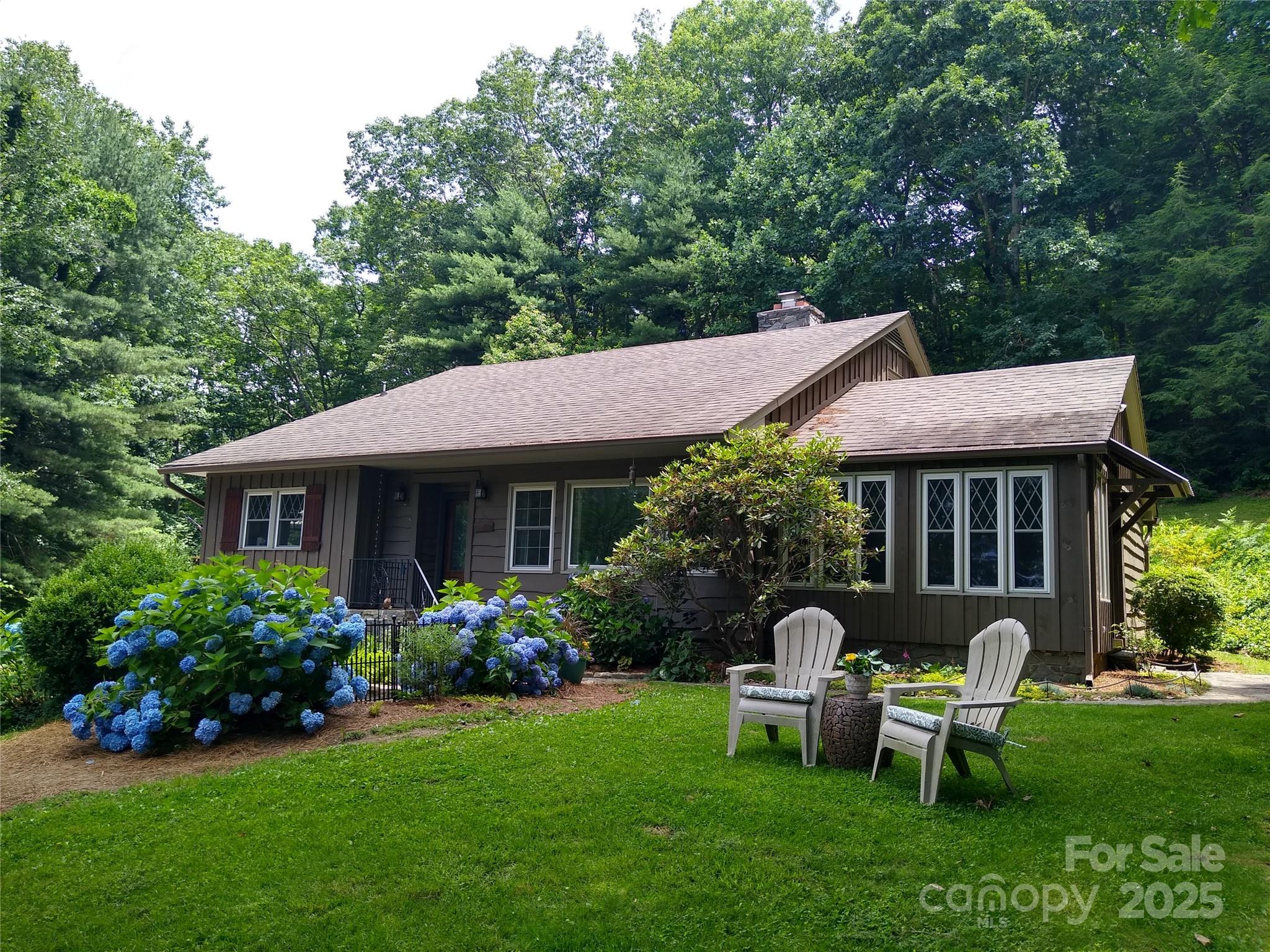 242 Birch Lane Property Photo 1