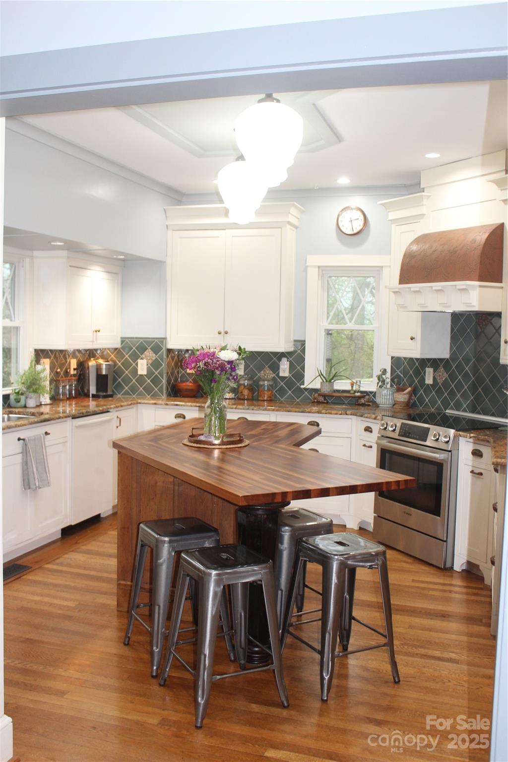 242 Birch Lane Property Photo 10