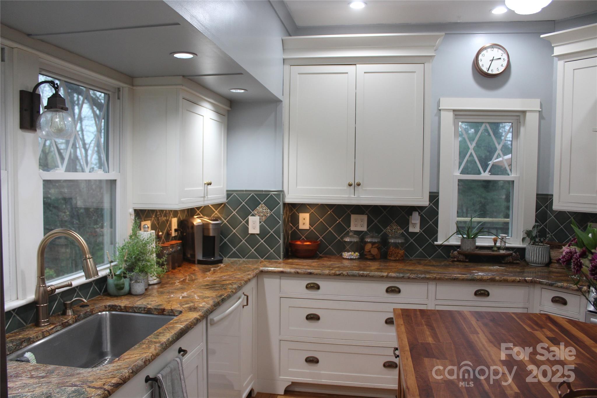 242 Birch Lane Property Photo 12