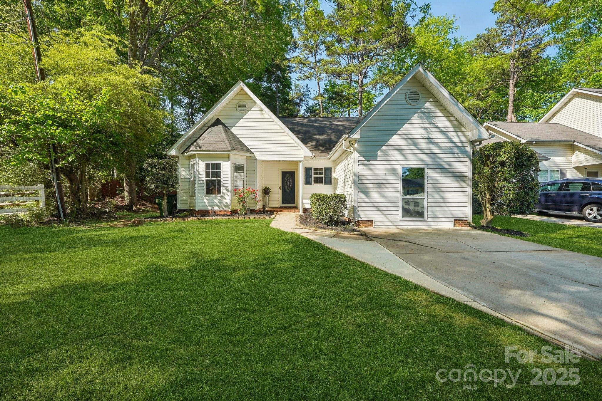 9200 Forest Green Drive Property Photo