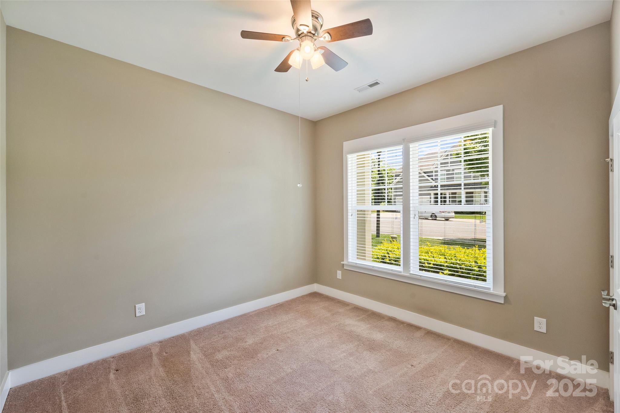 505 Chamberlain Court Property Photo 8