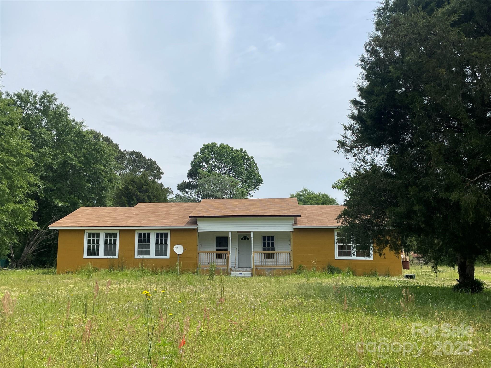 2302 Nc 41 Highway Property Photo