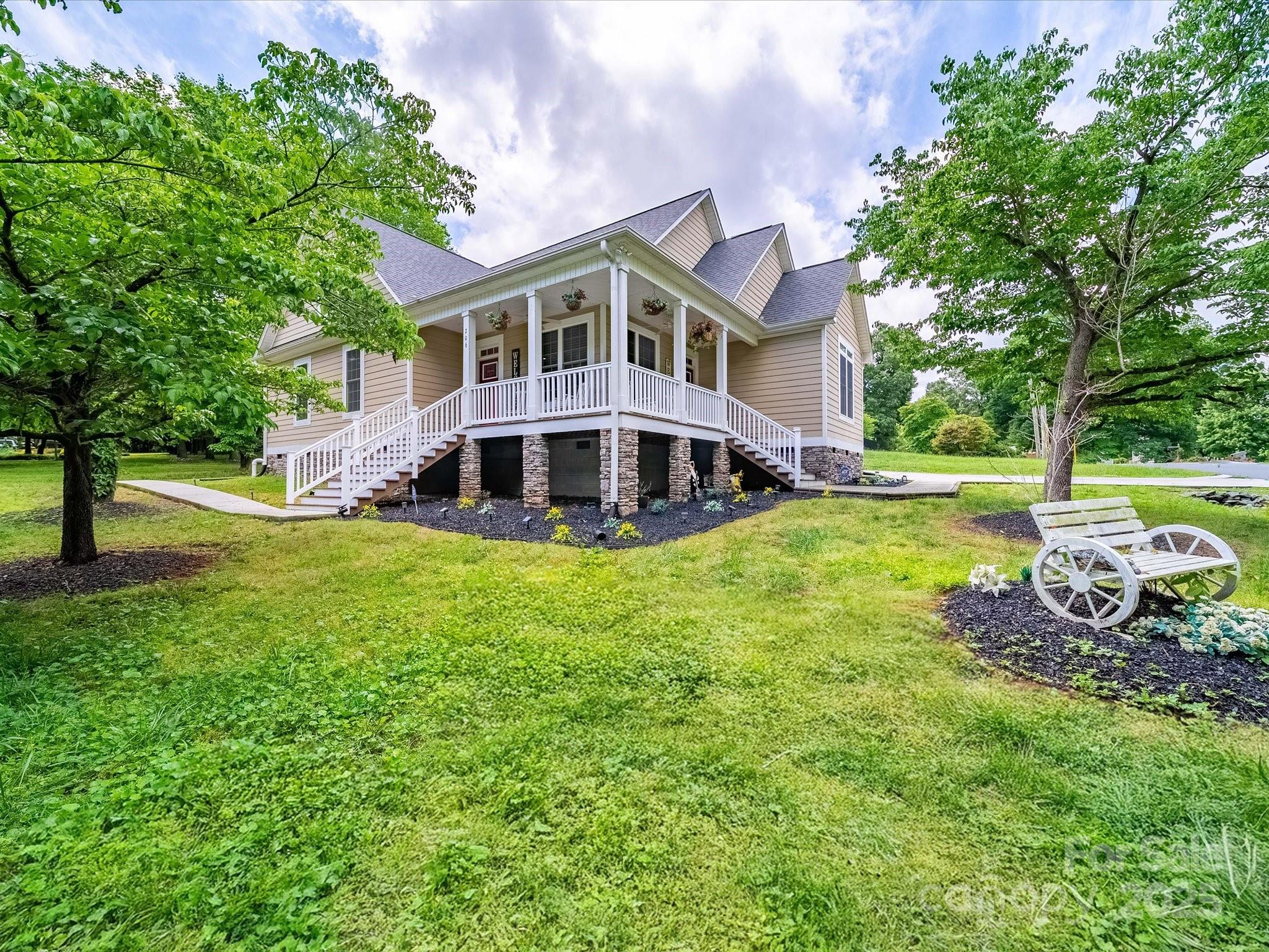 206 Montclair Drive Property Photo