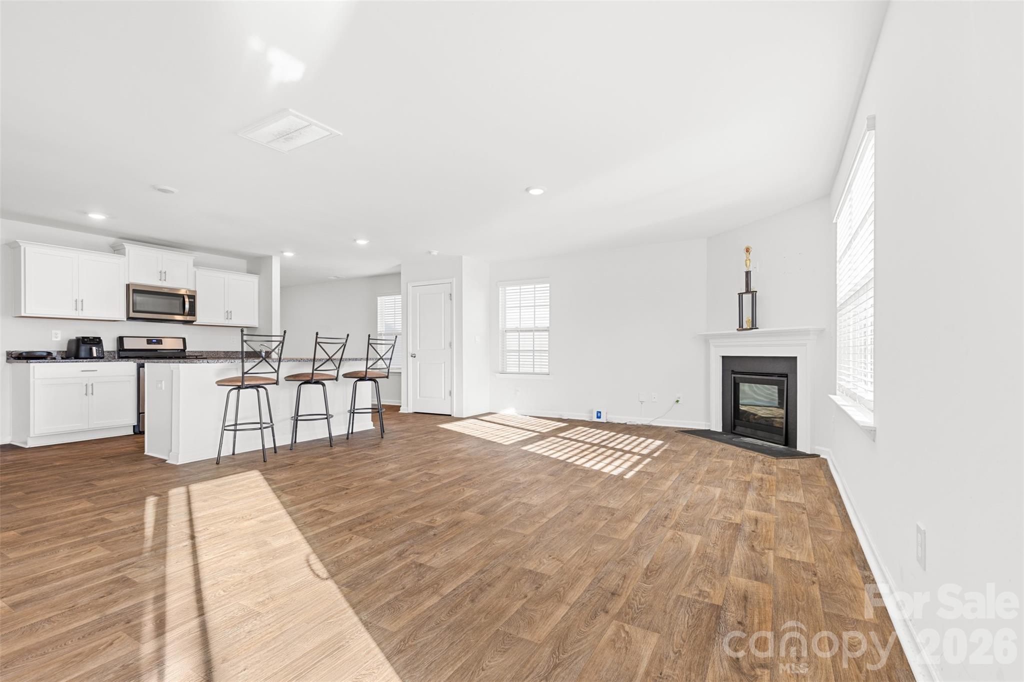 2120 Redstone Drive Property Photo 4