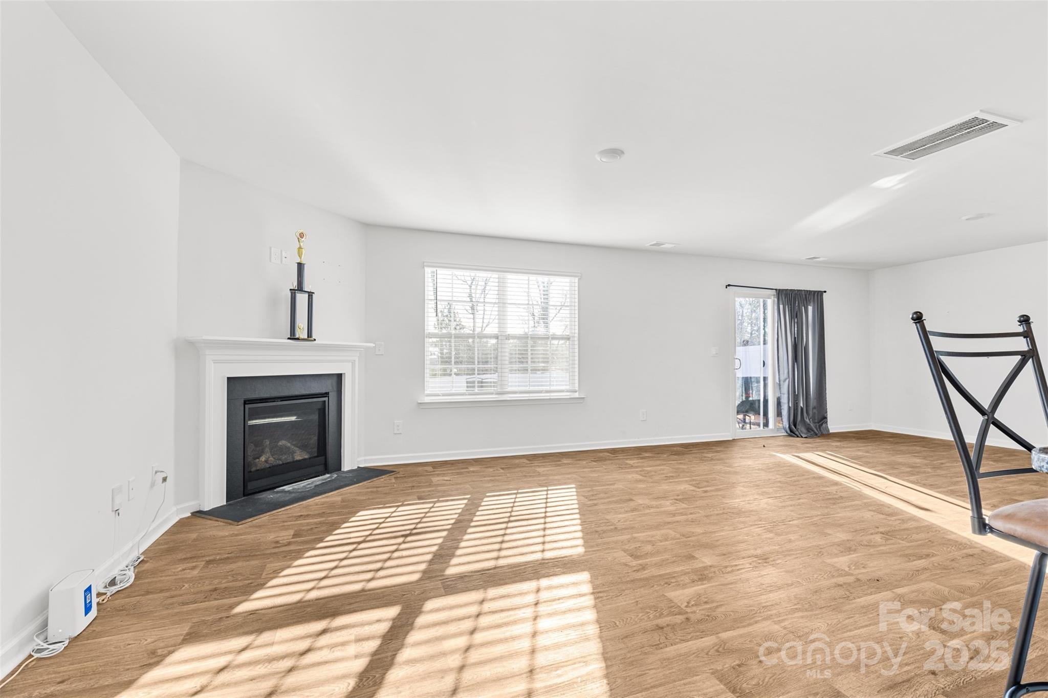 2120 Redstone Drive Property Photo 5