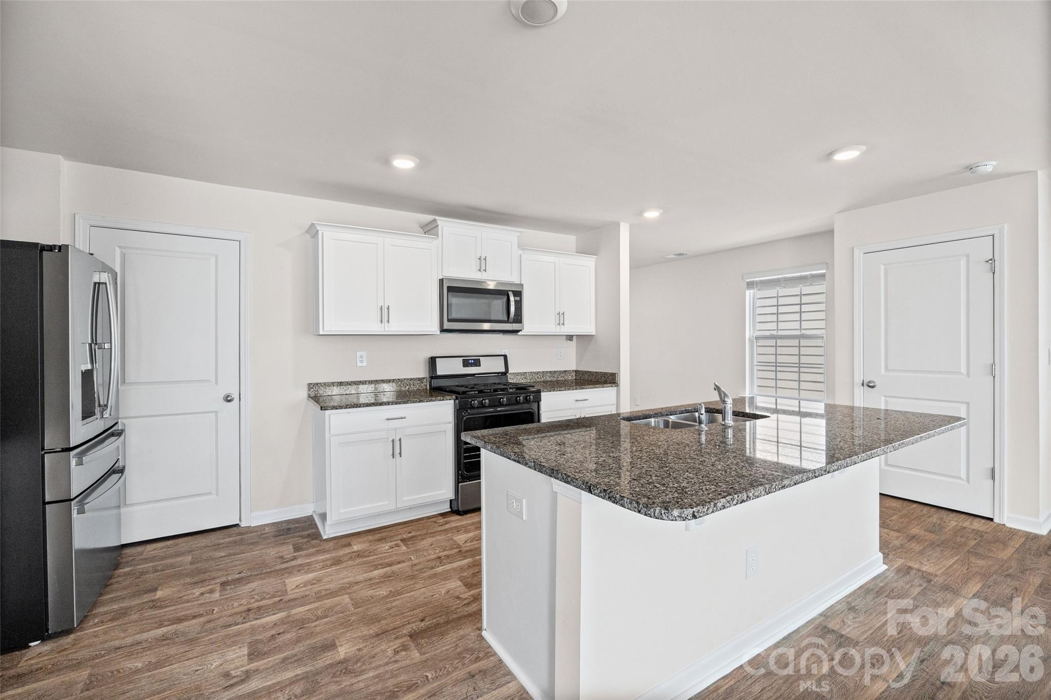 2120 Redstone Drive Property Photo 7