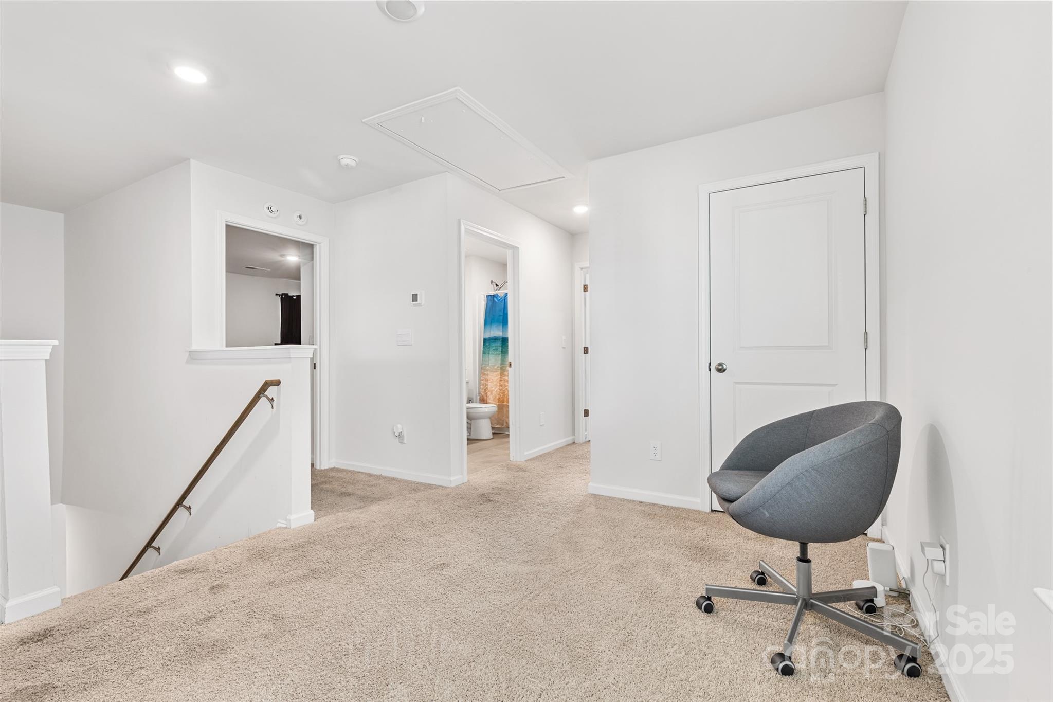 2120 Redstone Drive Property Photo 8