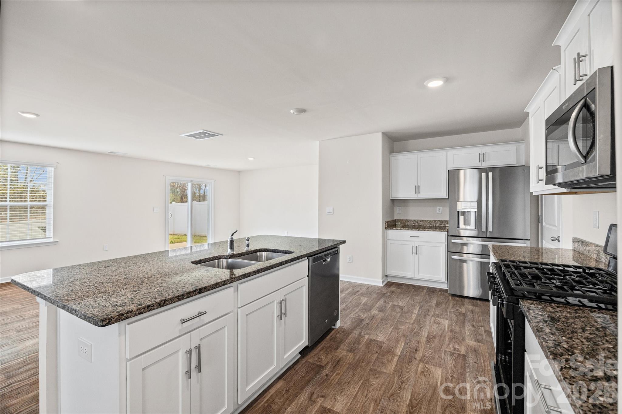 2120 Redstone Drive Property Photo 10