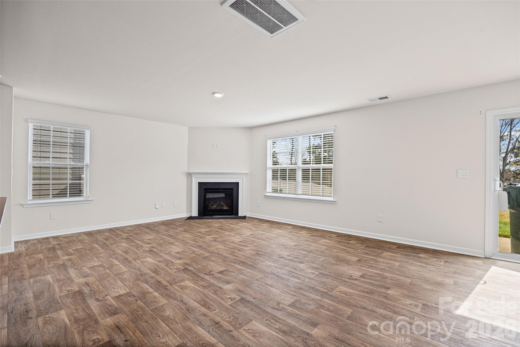 2120 Redstone Drive Property Photo 12