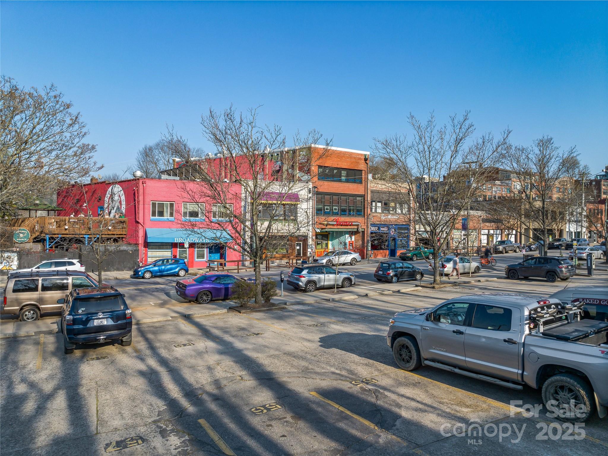 114 N Lexington Avenue Property Photo 4