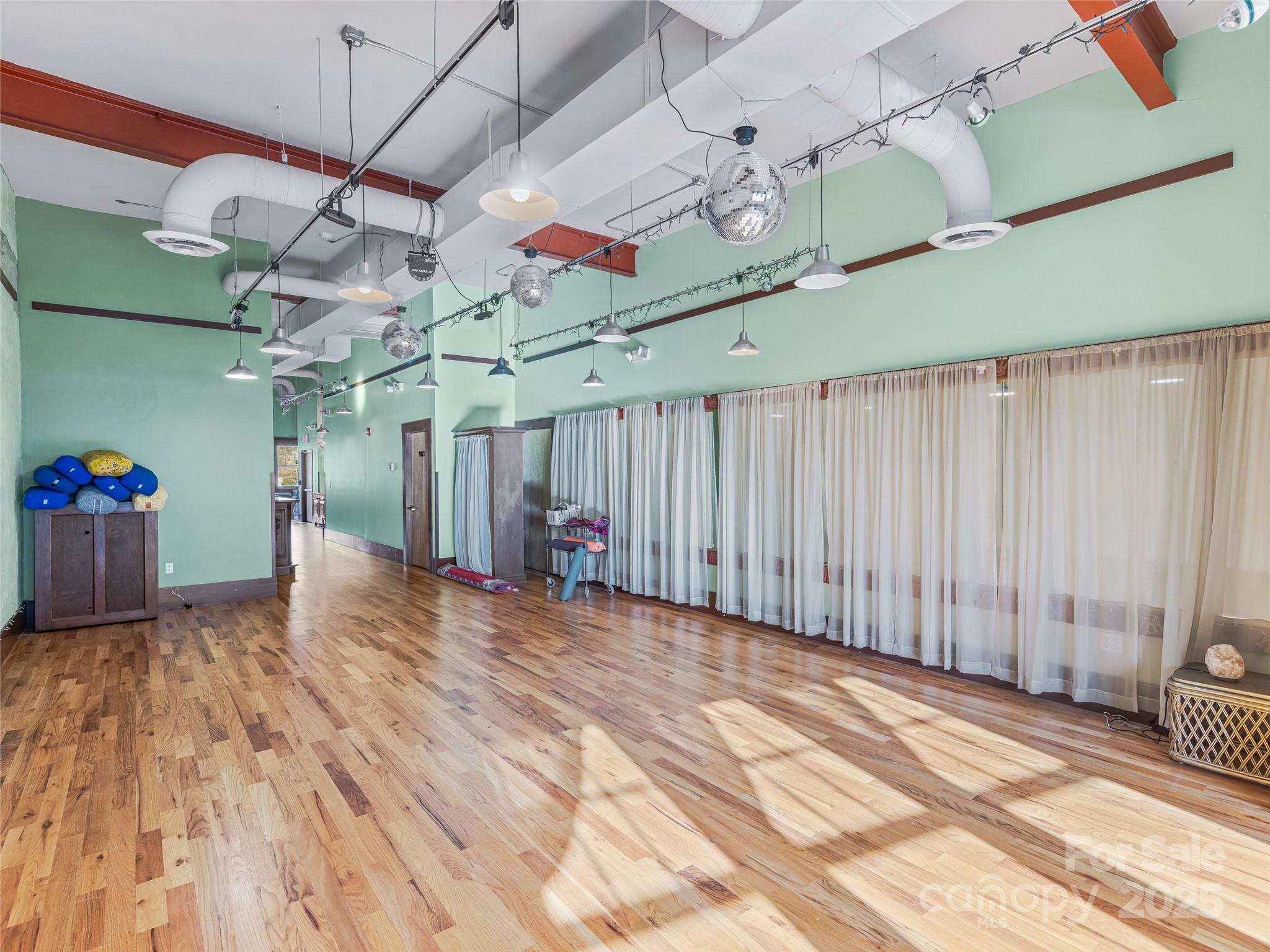 114 N Lexington Avenue Property Photo 26
