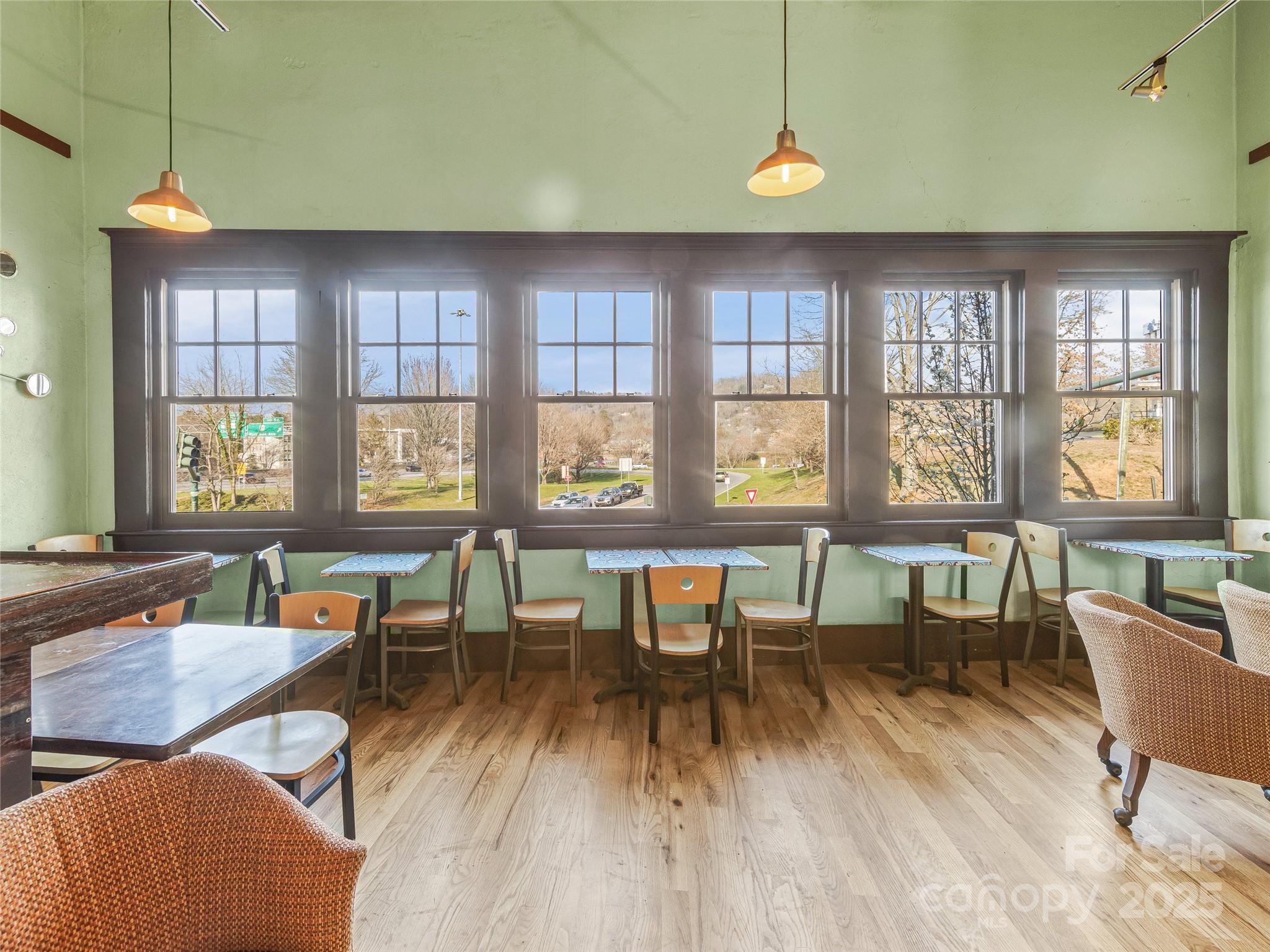 114 N Lexington Avenue Property Photo 32