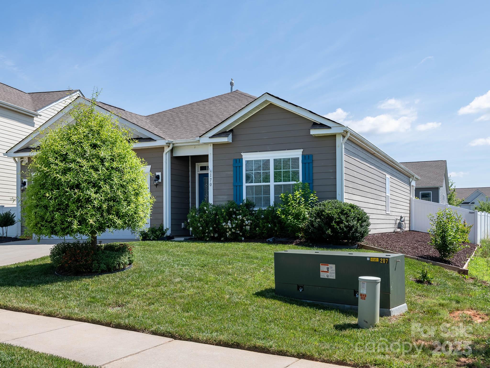 170 Atwater Landing Drive Property Photo 3