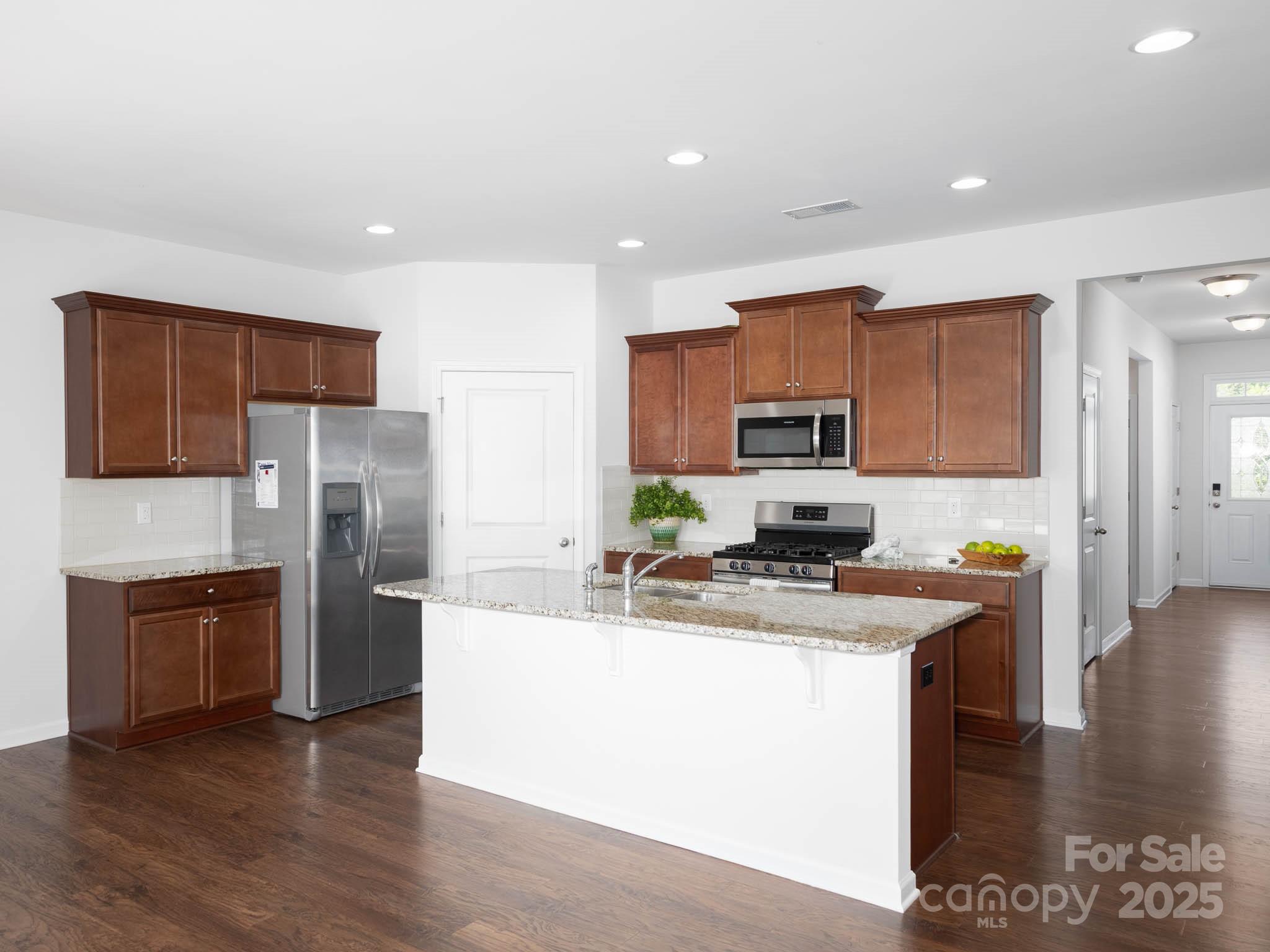 170 Atwater Landing Drive Property Photo 6