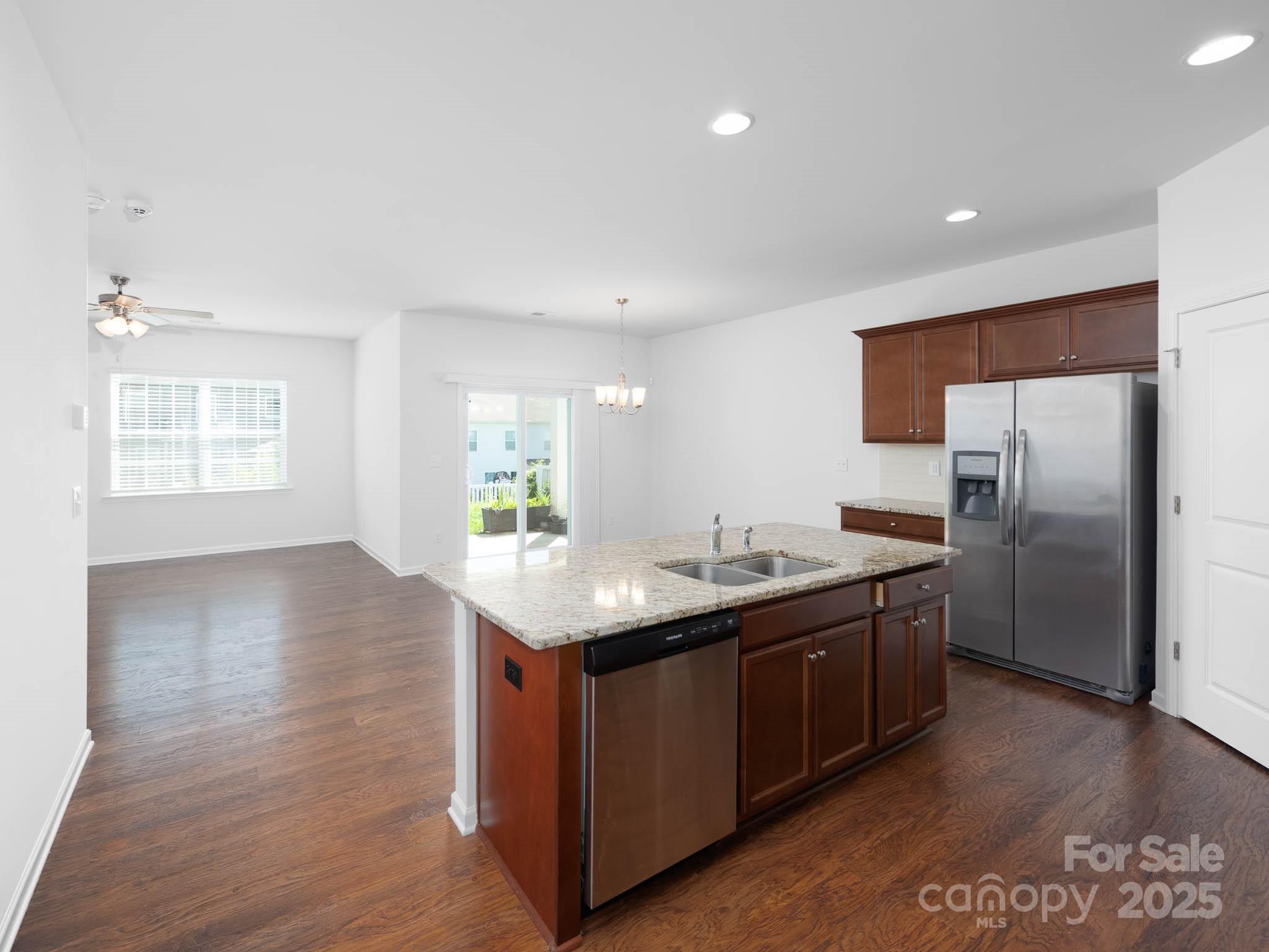 170 Atwater Landing Drive Property Photo 7