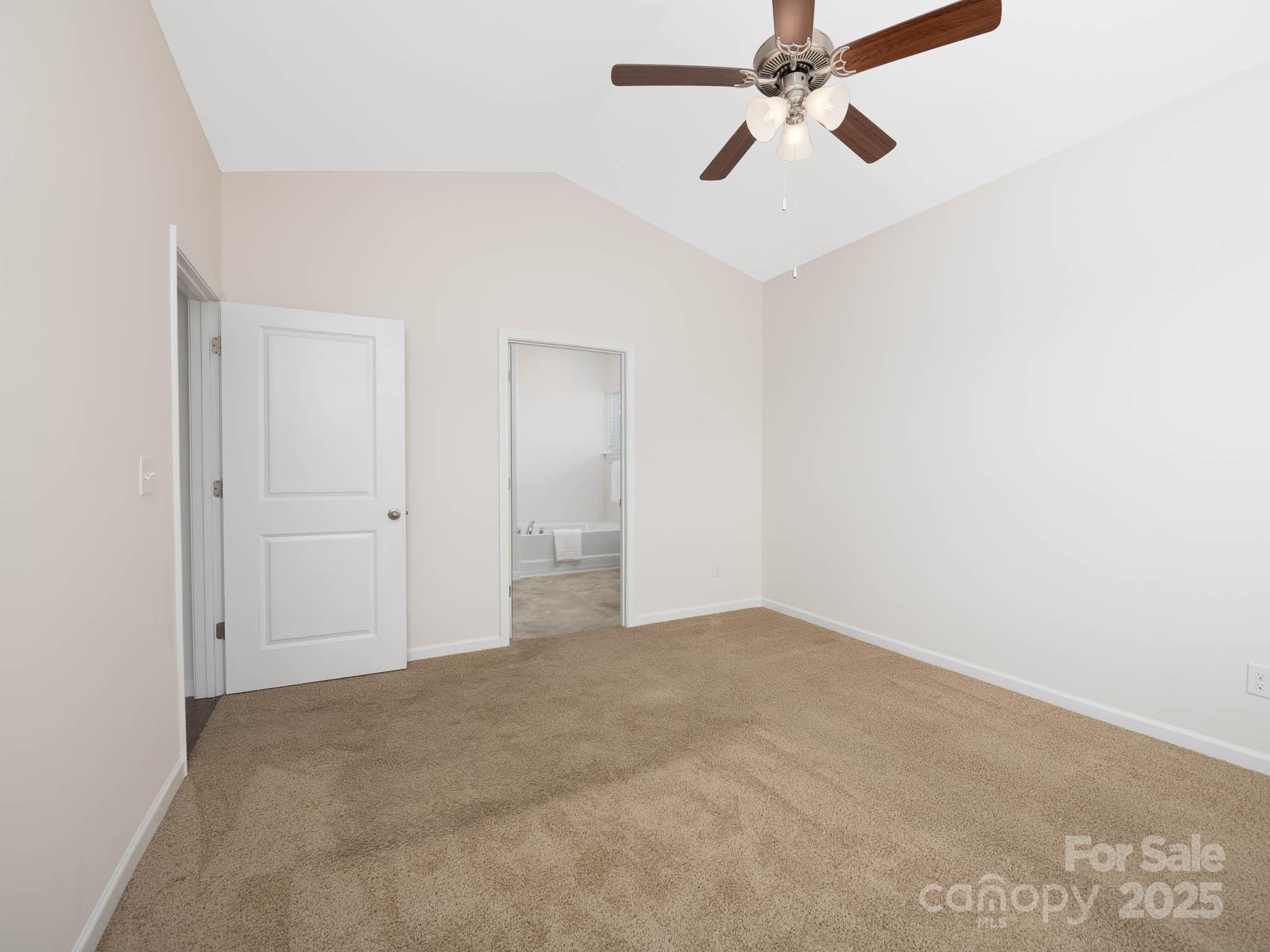 170 Atwater Landing Drive Property Photo 12