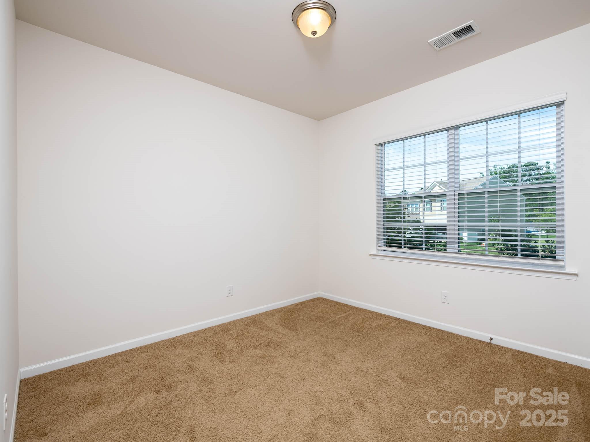 170 Atwater Landing Drive Property Photo 20