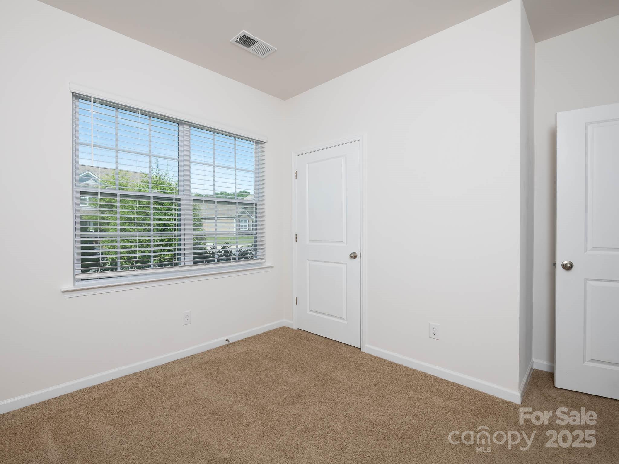 170 Atwater Landing Drive Property Photo 21