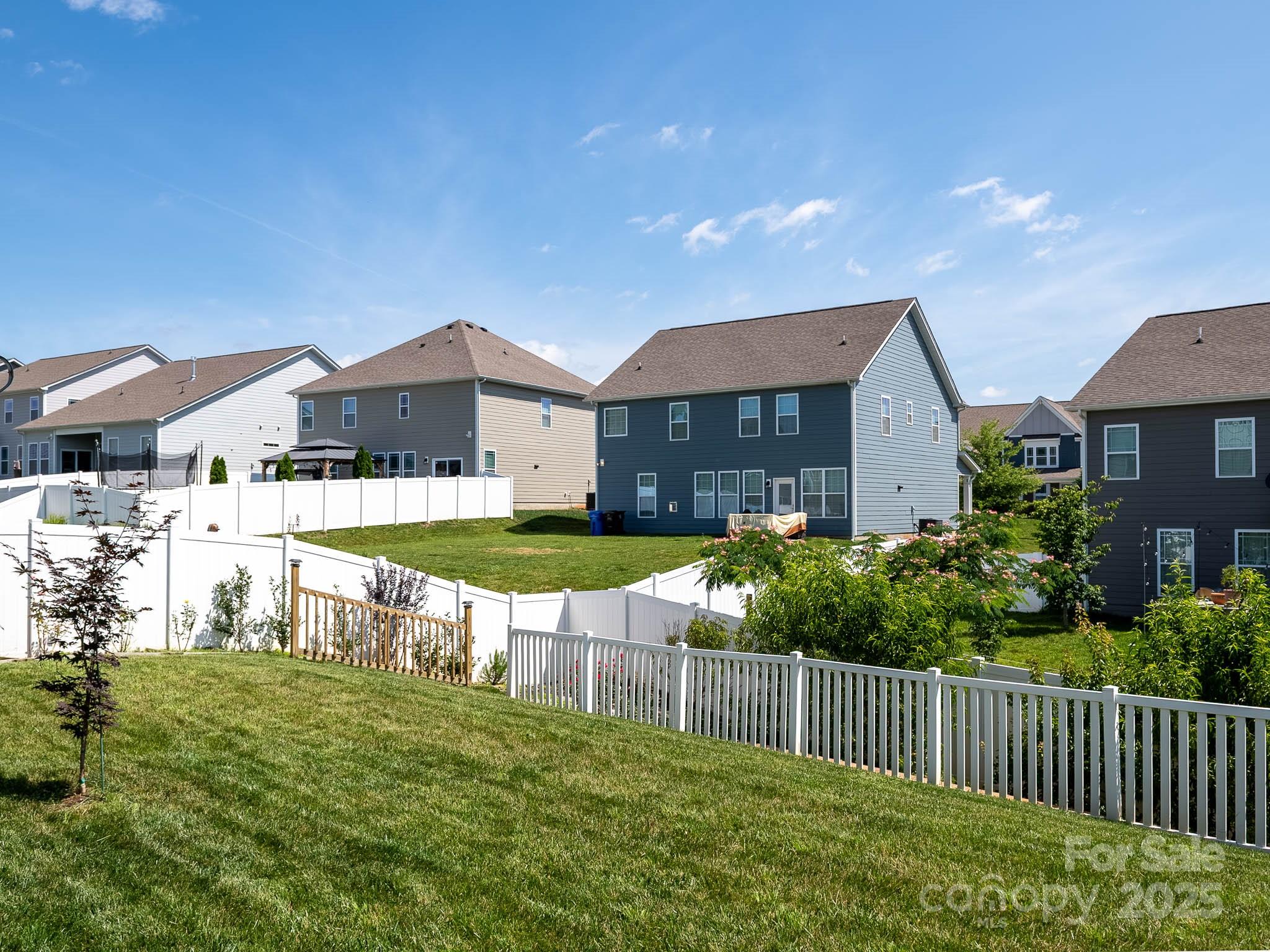 170 Atwater Landing Drive Property Photo 26