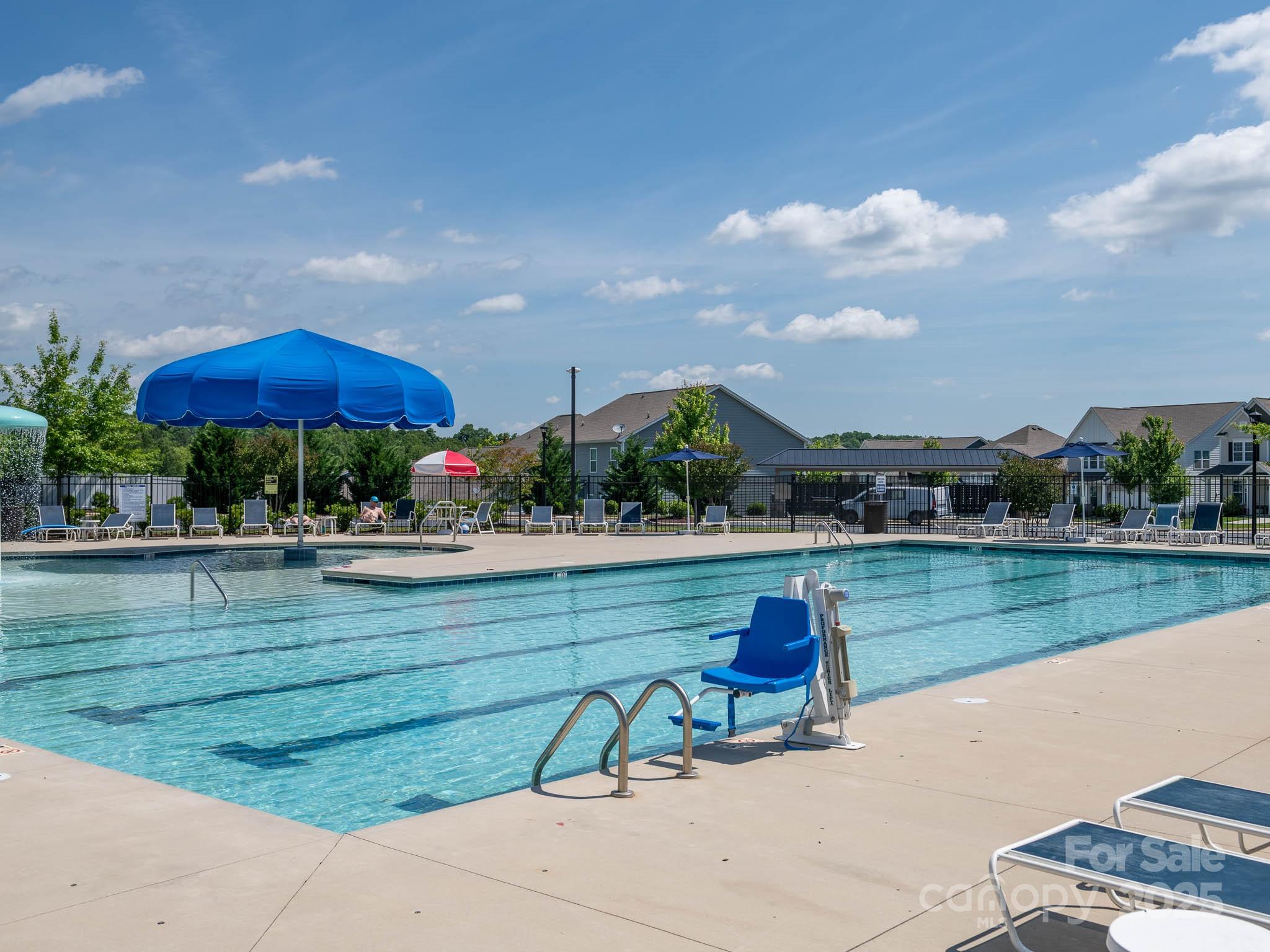 170 Atwater Landing Drive Property Photo 30