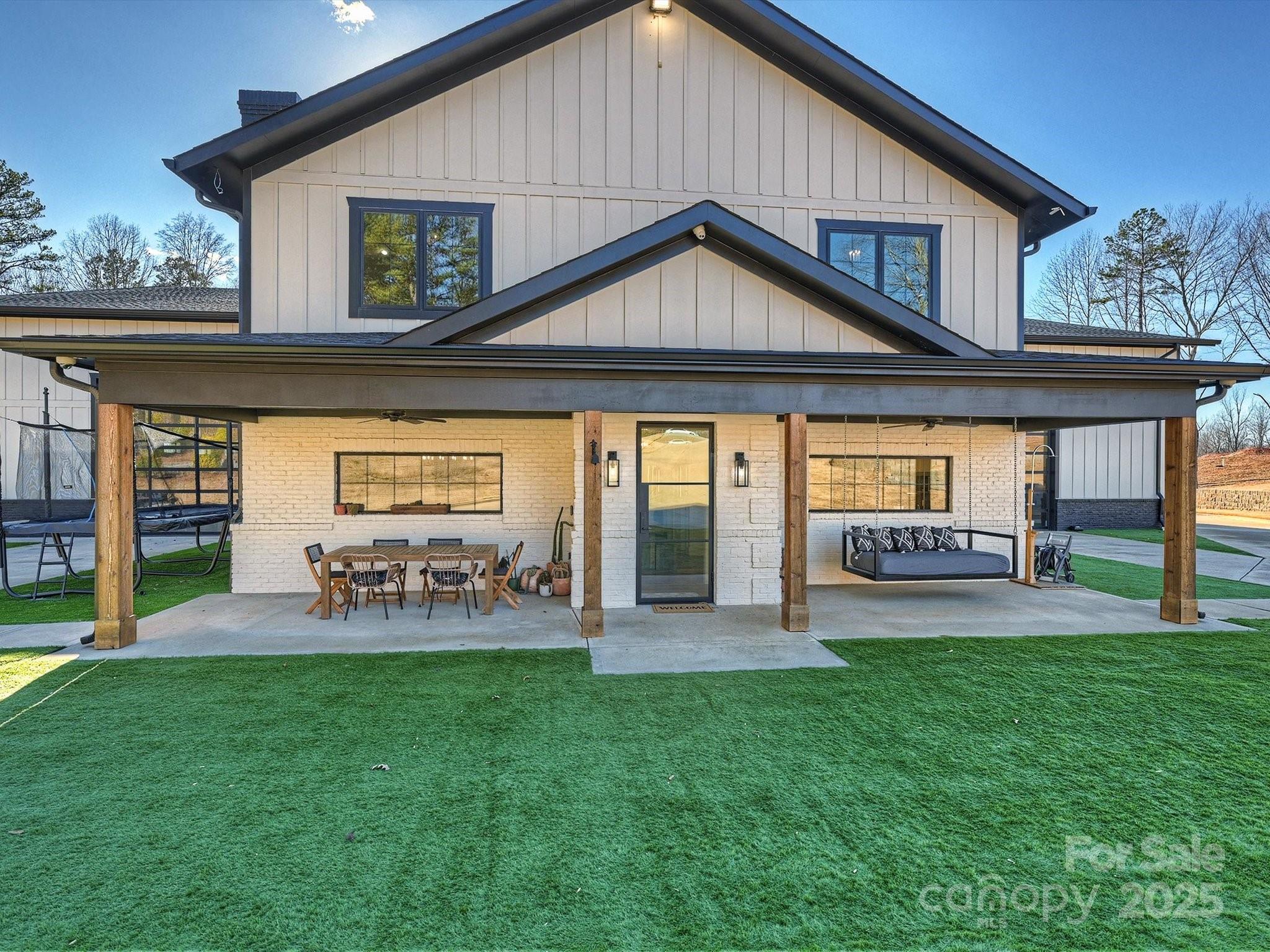 1525 Shinnville Road Property Photo 2