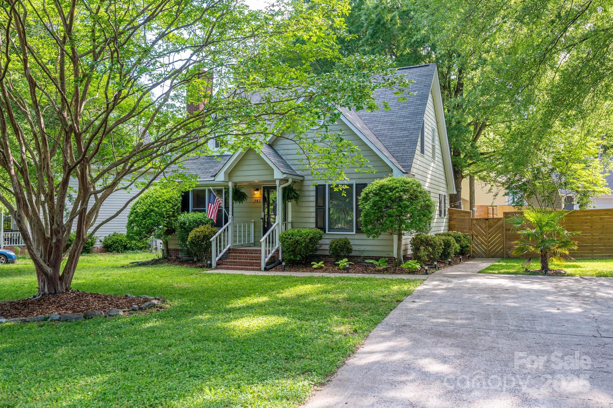 741 Bermuda Avenue Property Photo