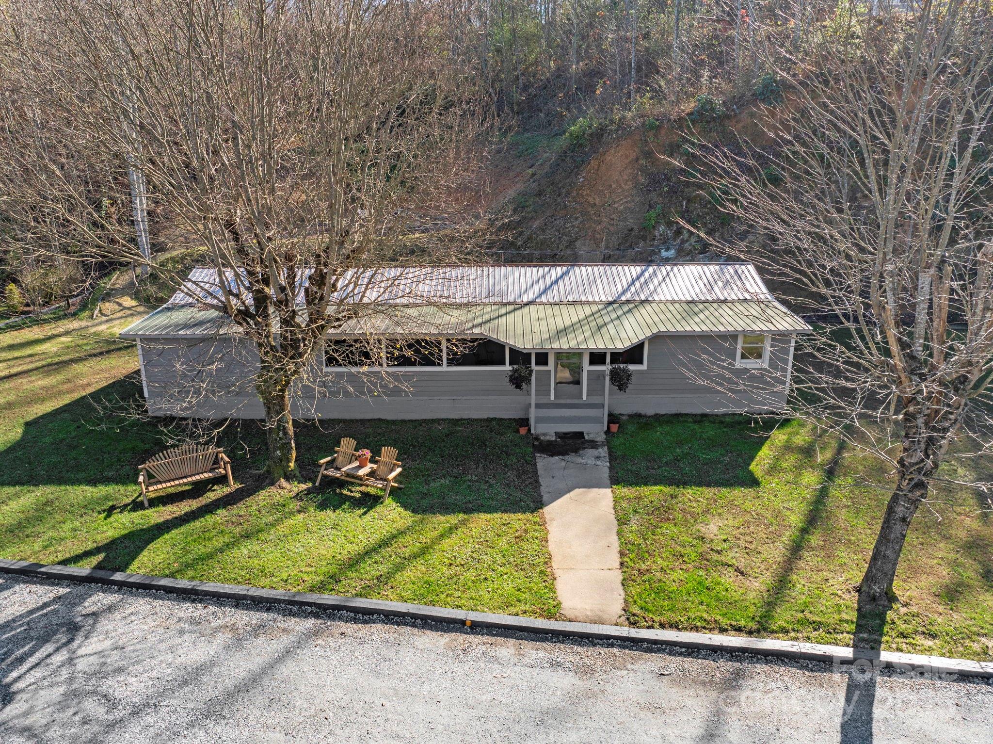456 Newtown Road Property Photo