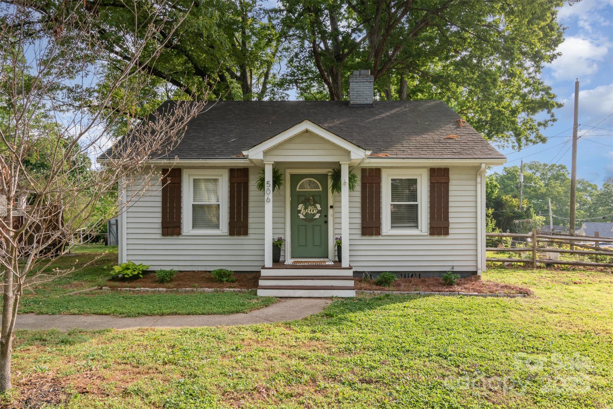 506 Englewood Street Property Photo