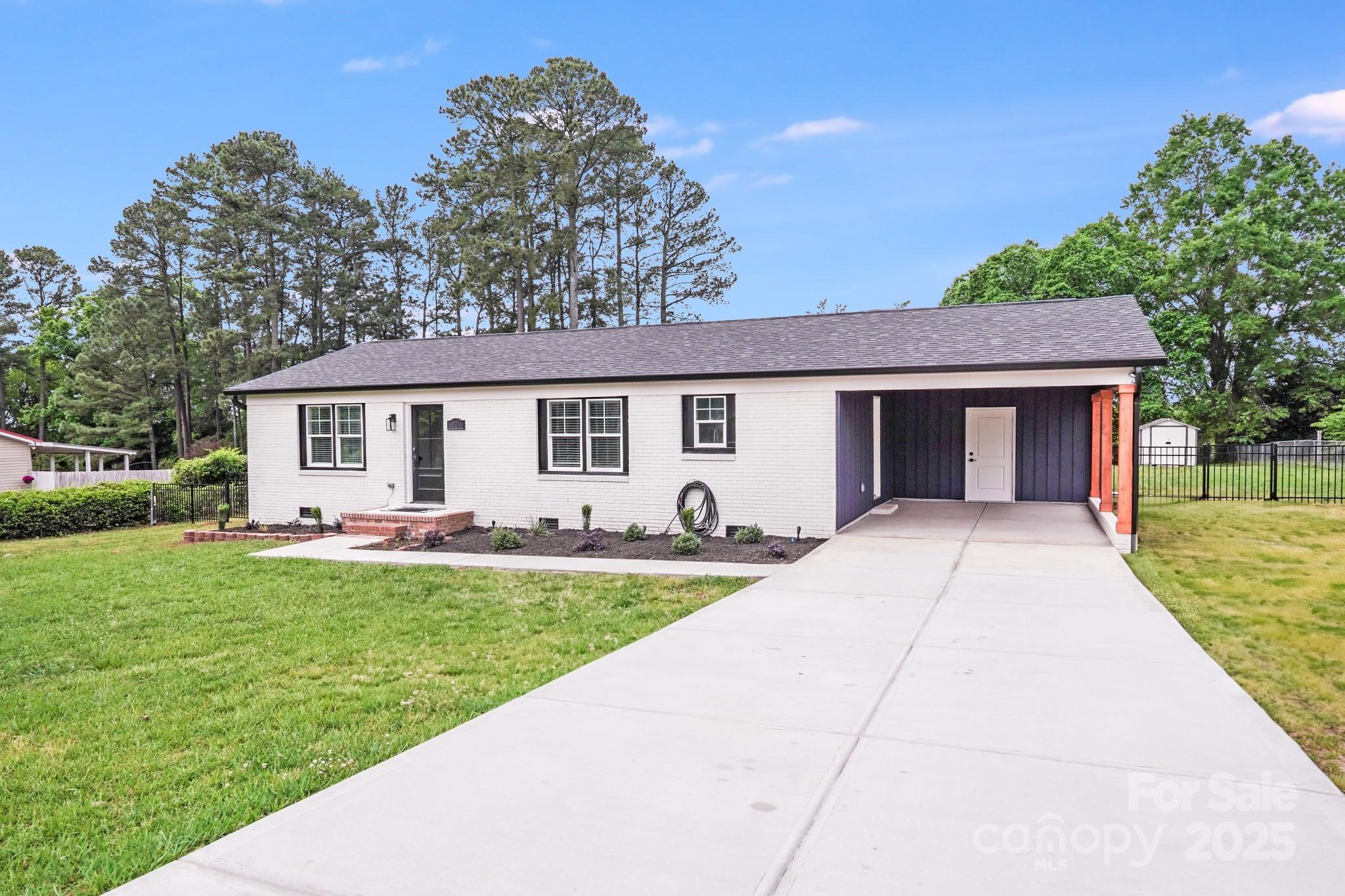 11 Cobblestone Lane Property Photo