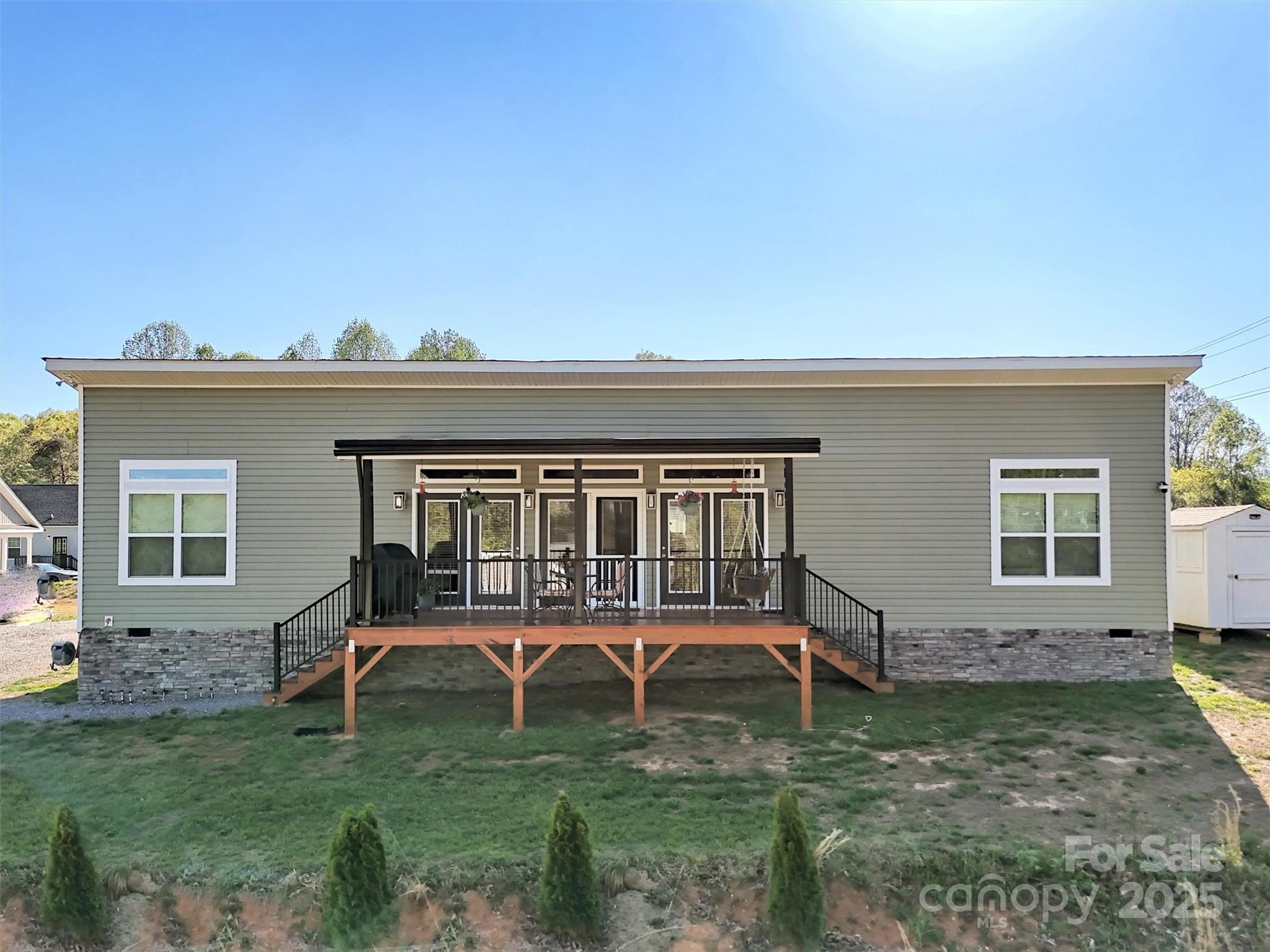 380 Carolina Avenue Property Photo