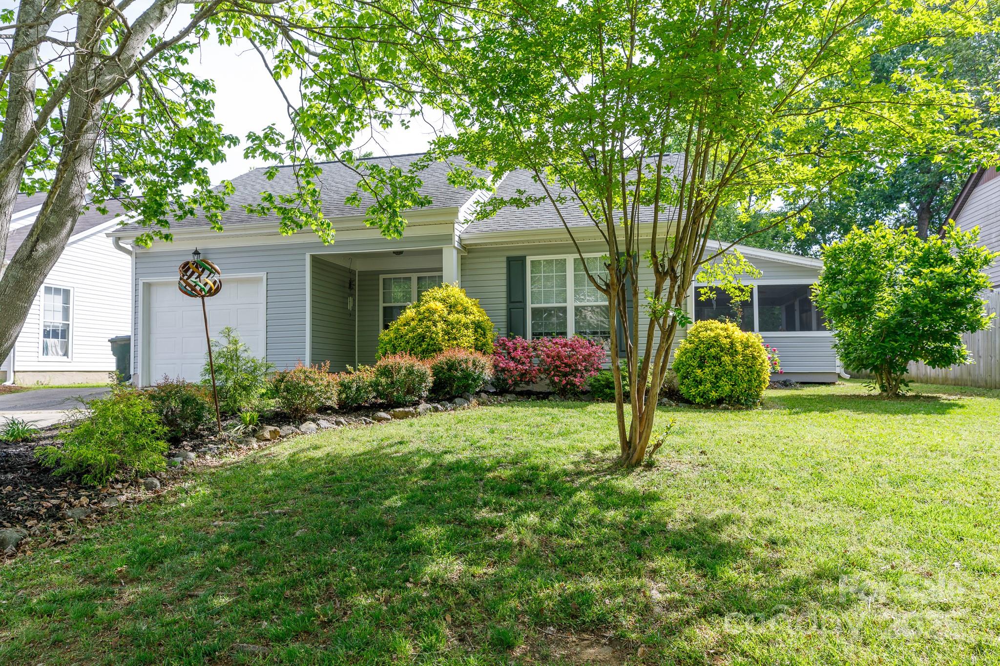 1455 Fieldcrest Circle Property Photo