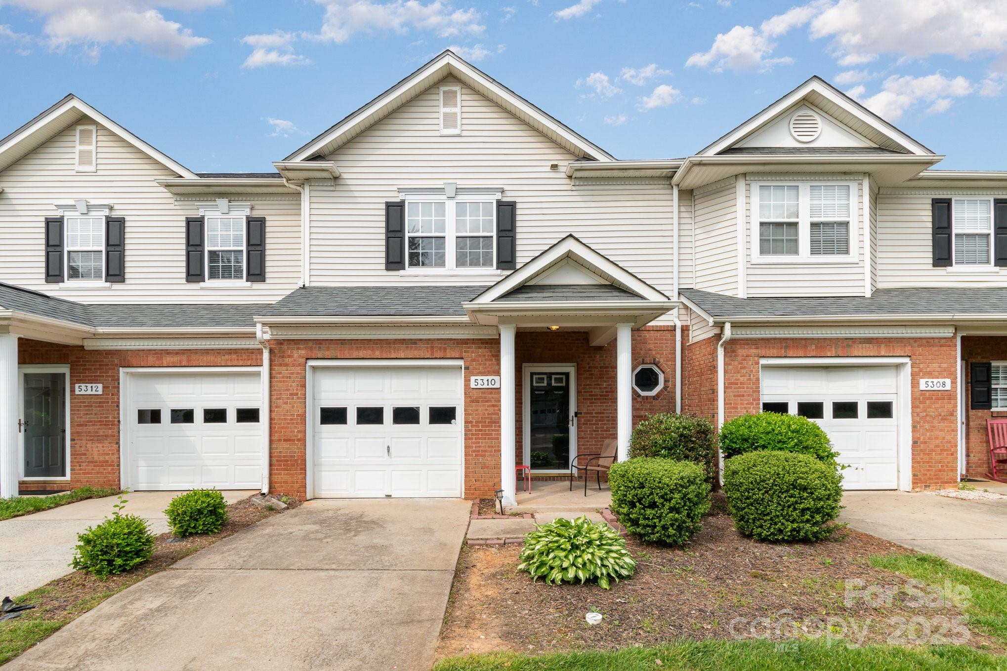 5310 Waverly Lynn Lane Property Photo 1