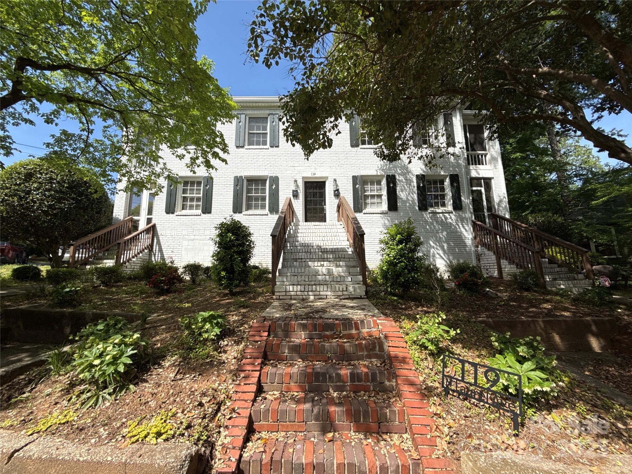 119 N Laurel Avenue 1 Property Photo