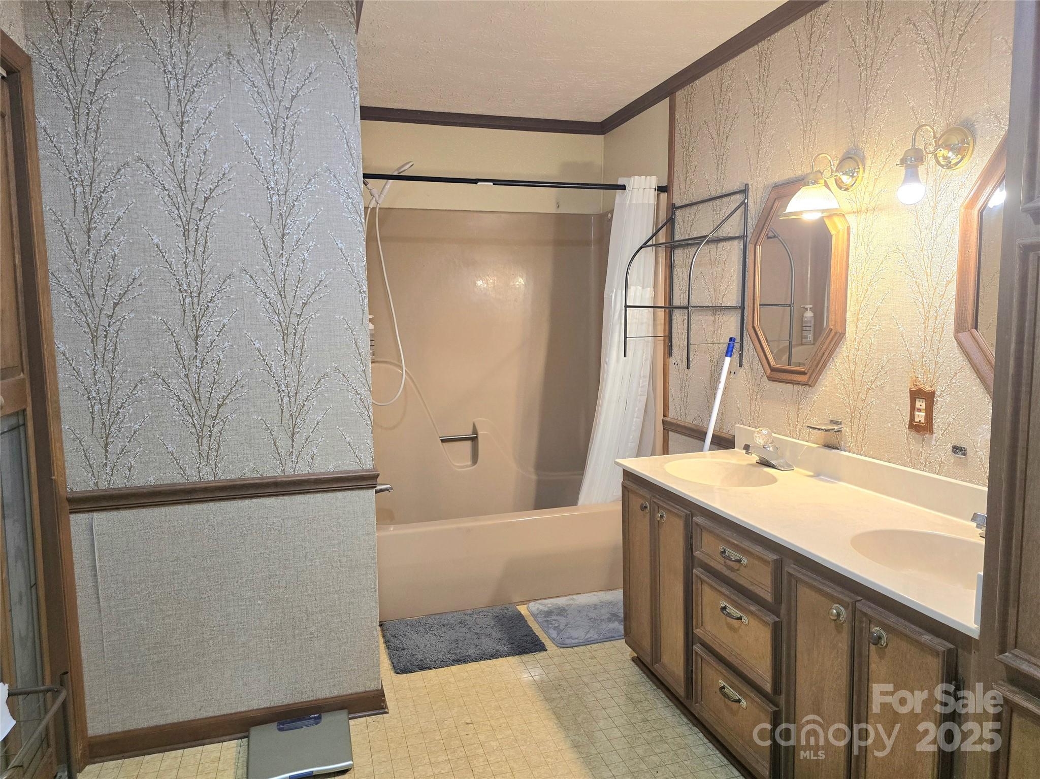 7141 Knobs Landing Property Photo 12