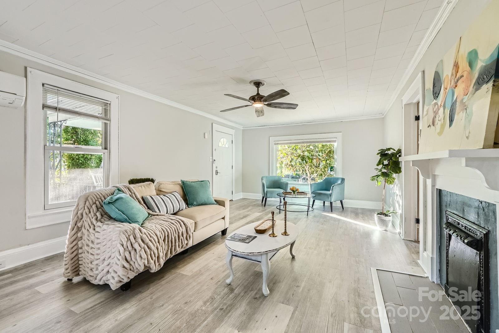 828 Richard Avenue Property Photo 2