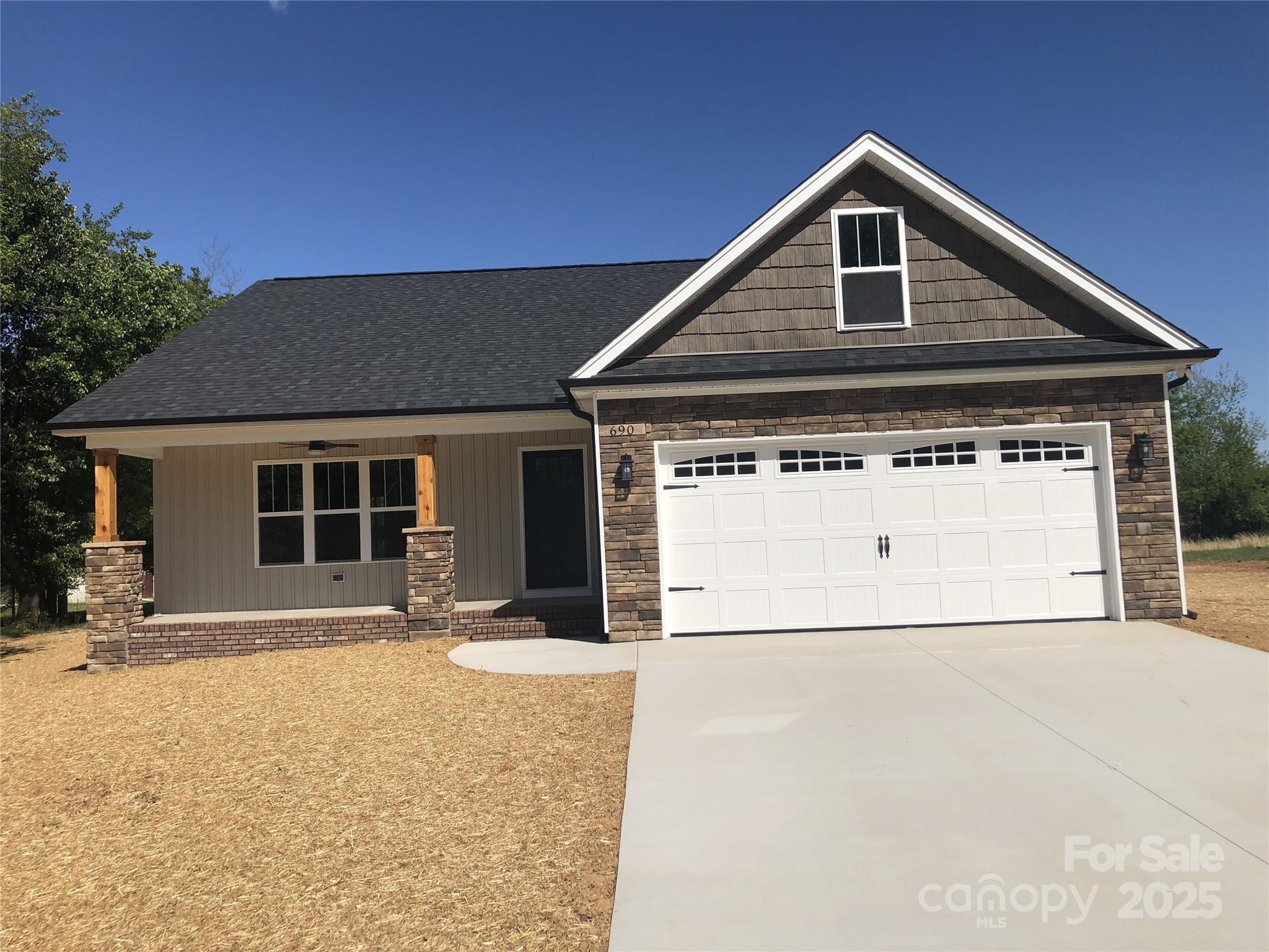 690 Fisher Drive Property Photo