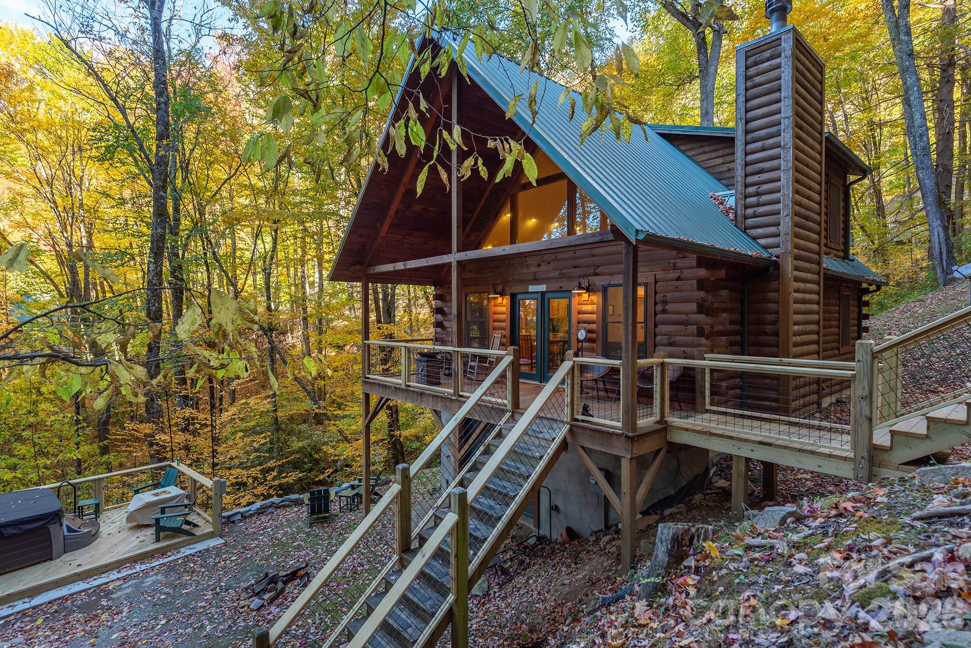 100 Candlemaker Trail Property Photo 1