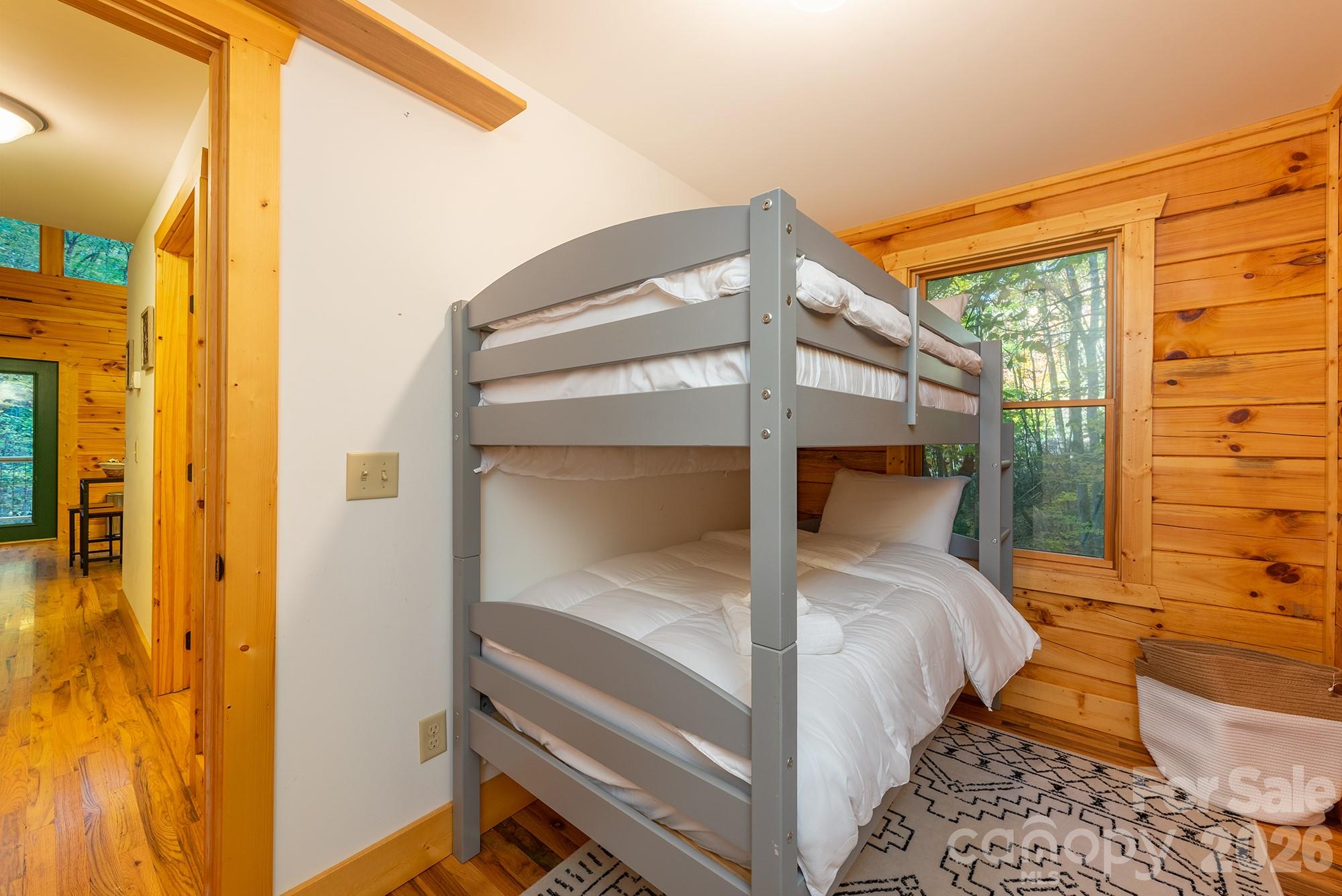 100 Candlemaker Trail Property Photo 18
