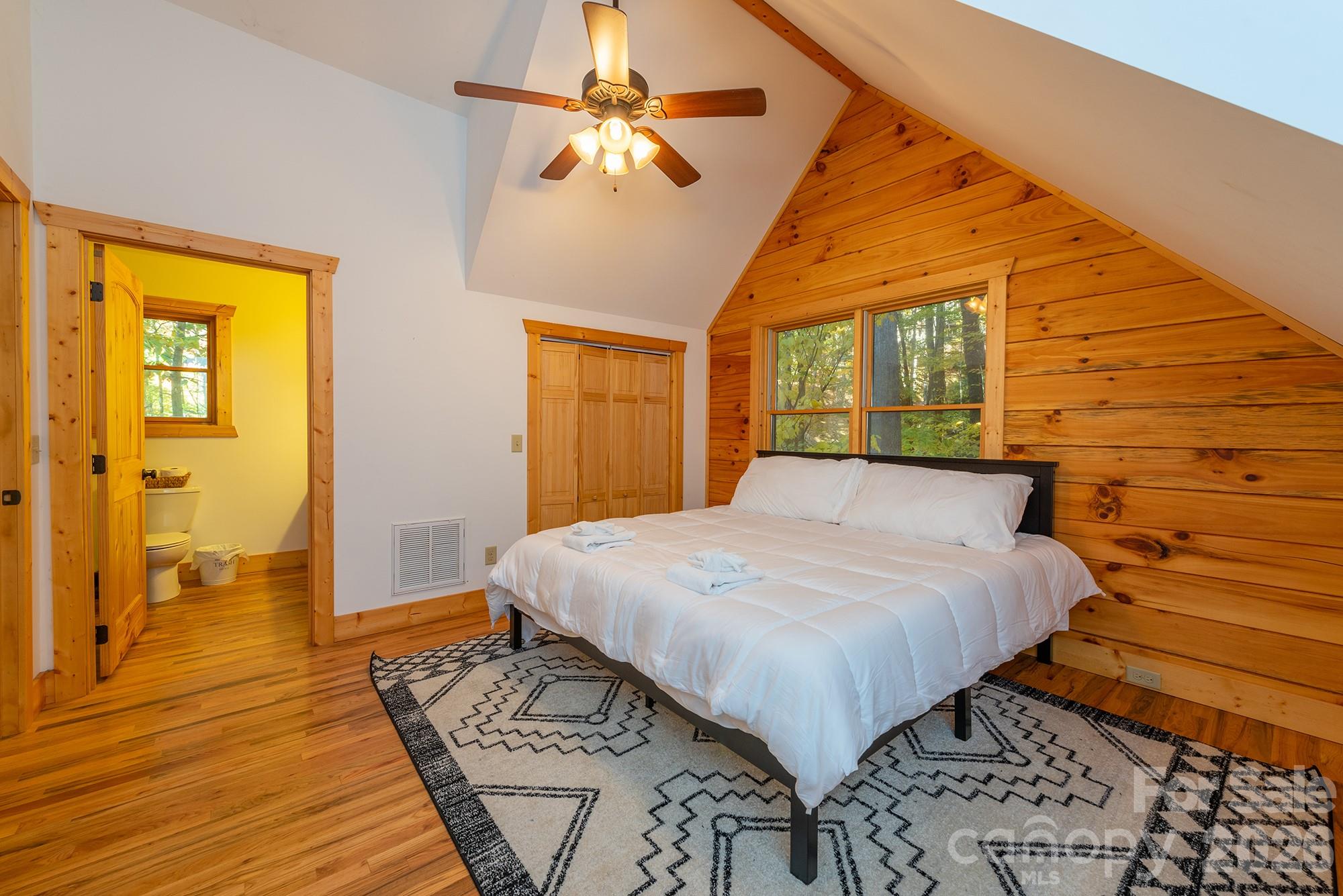 100 Candlemaker Trail Property Photo 19