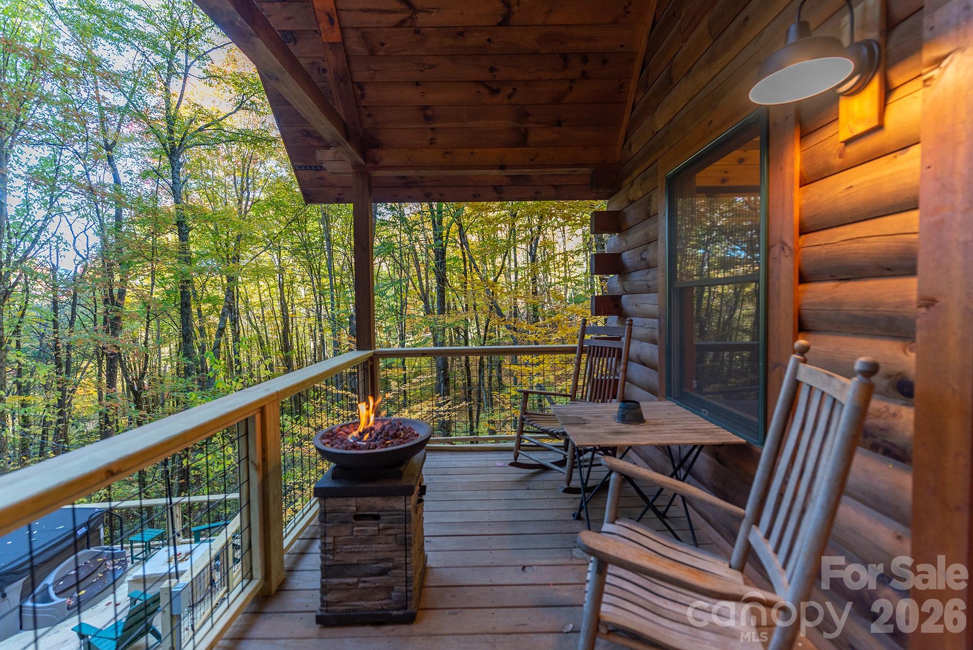 100 Candlemaker Trail Property Photo 23