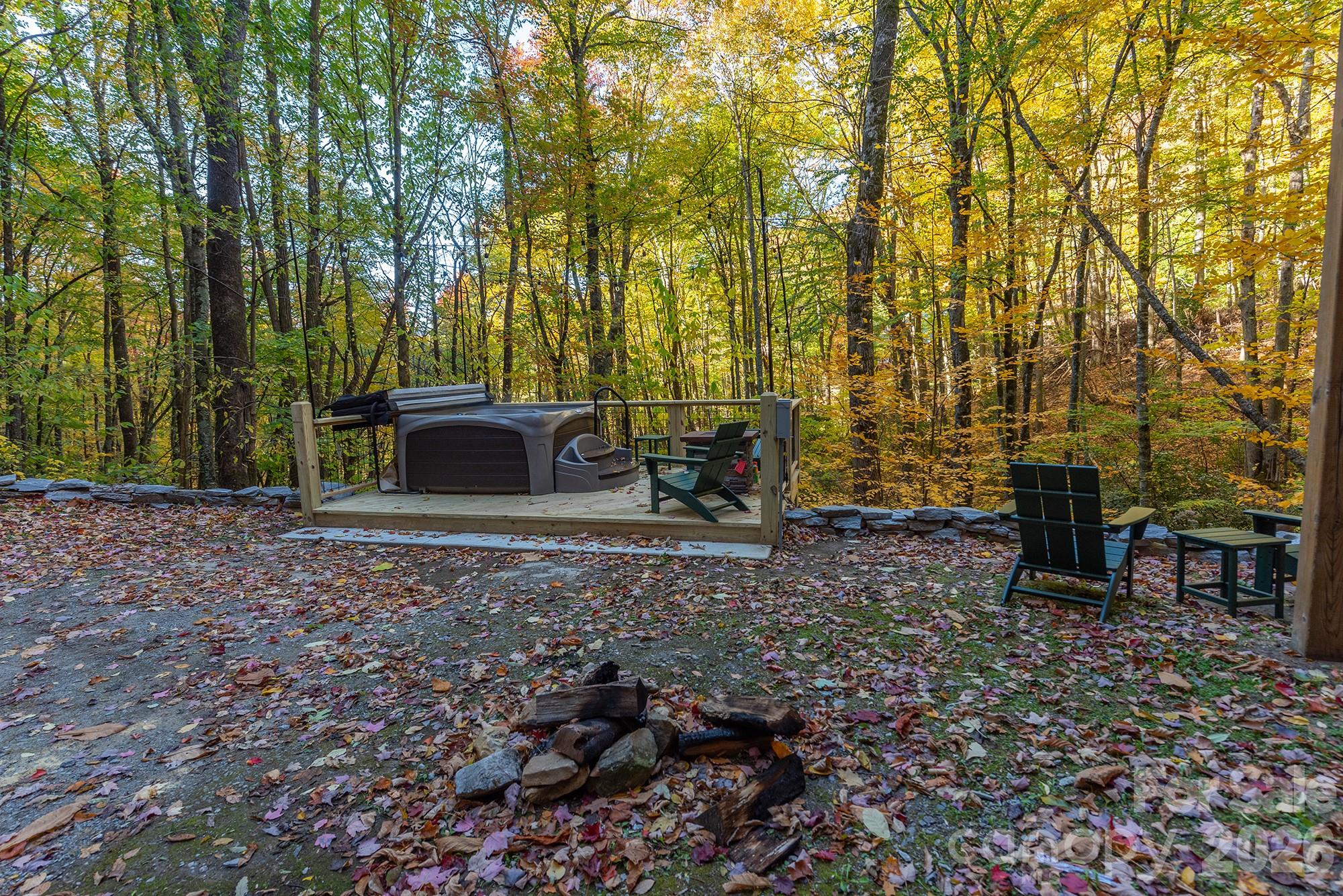 100 Candlemaker Trail Property Photo 24