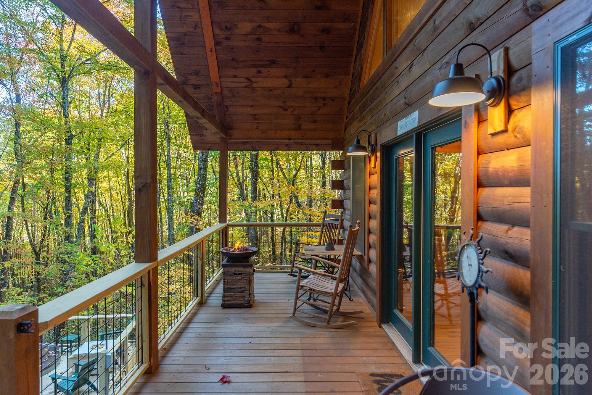 100 Candlemaker Trail Property Photo 29