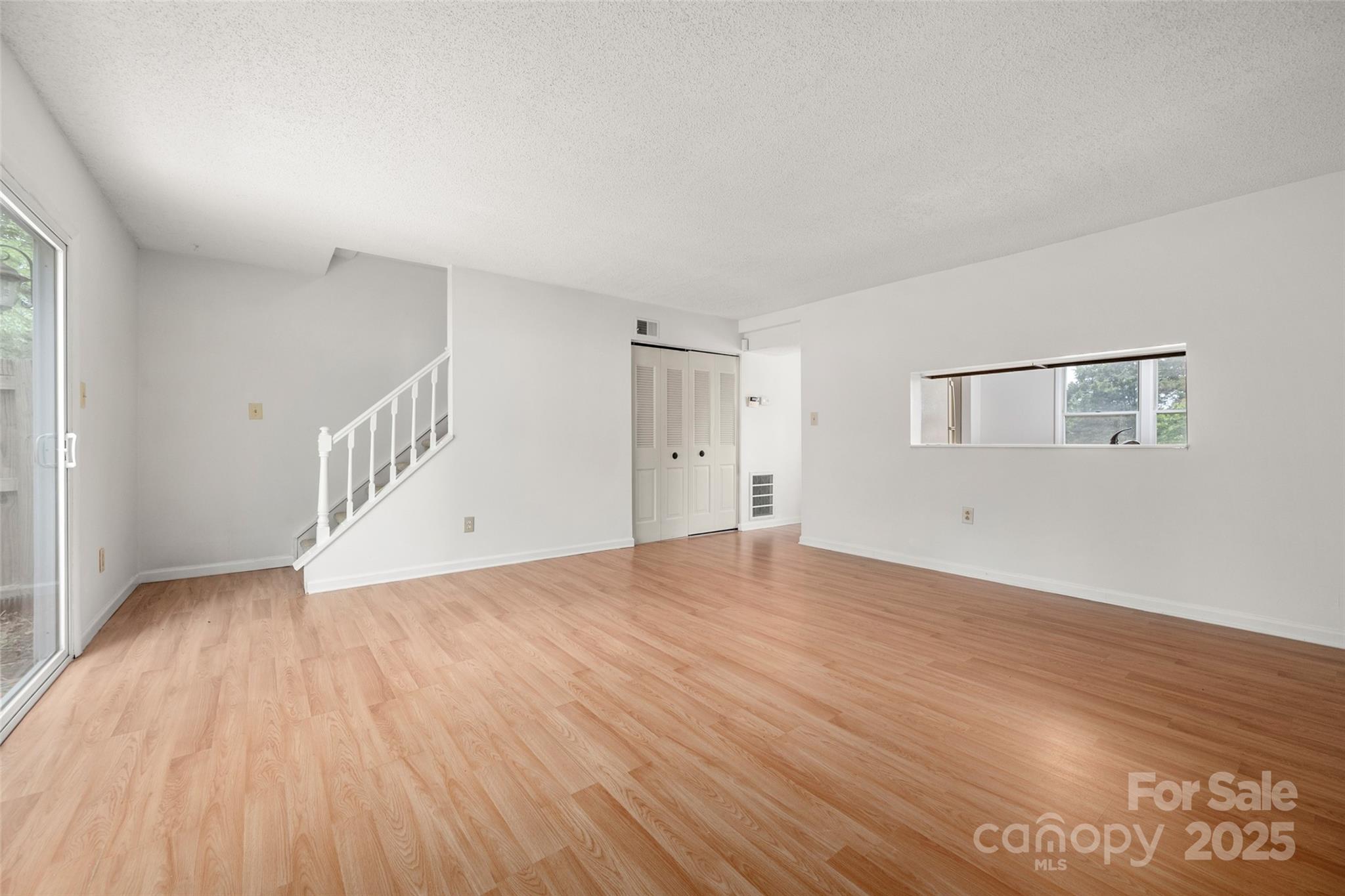 7309 Pebblestone Drive D Property Photo 4