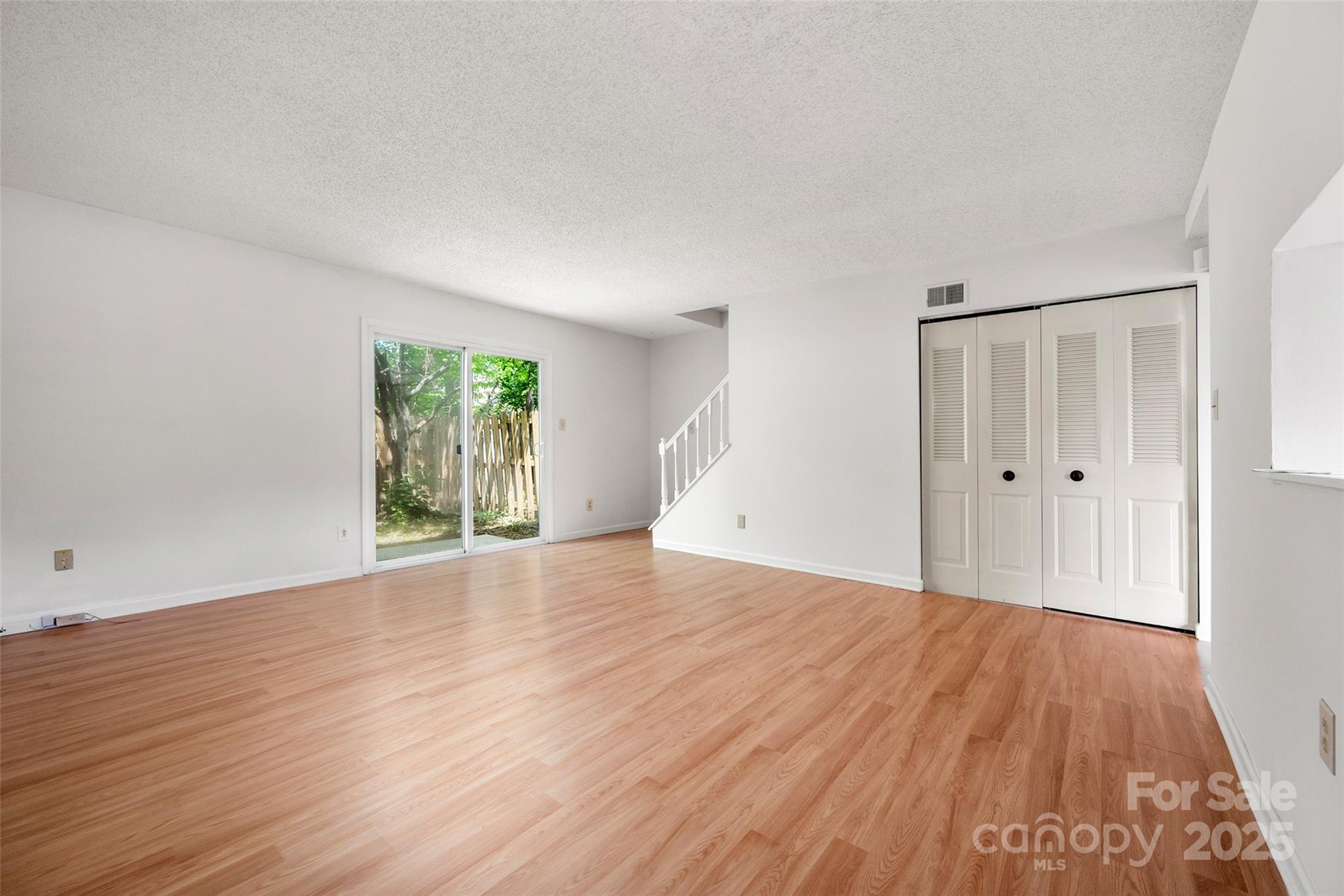 7309 Pebblestone Drive D Property Photo 5