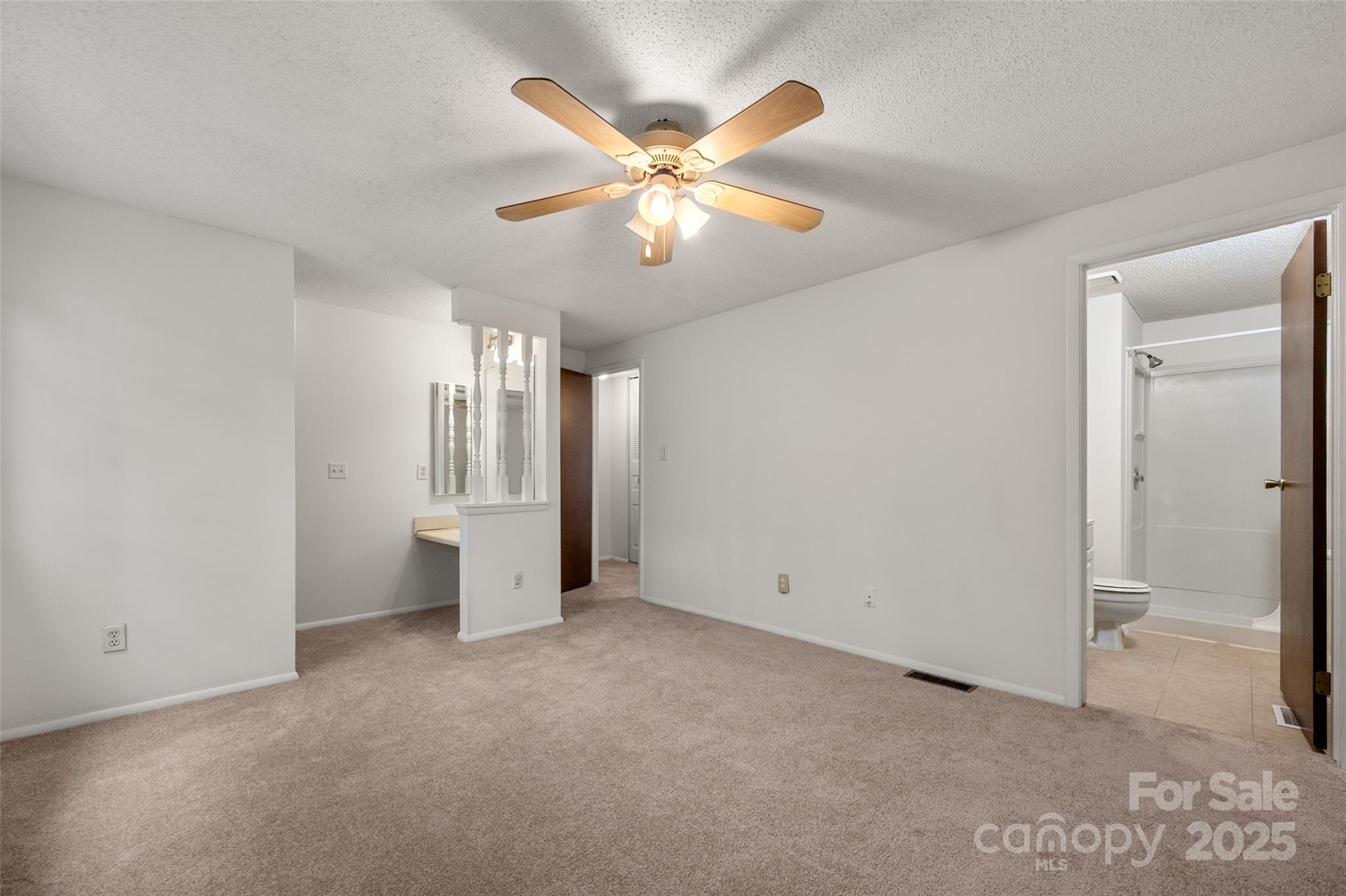 7309 Pebblestone Drive D Property Photo 8