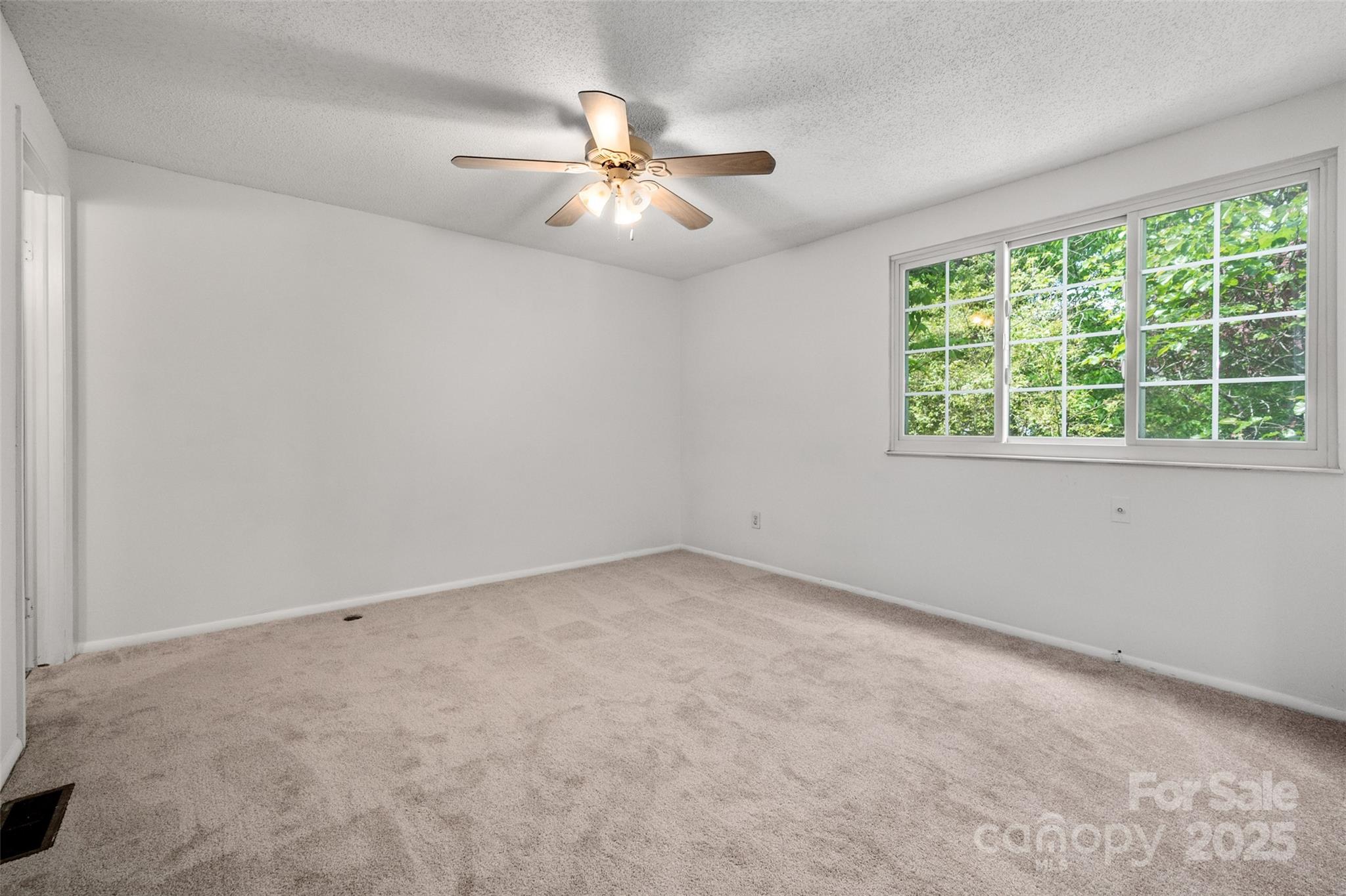 7309 Pebblestone Drive D Property Photo 9