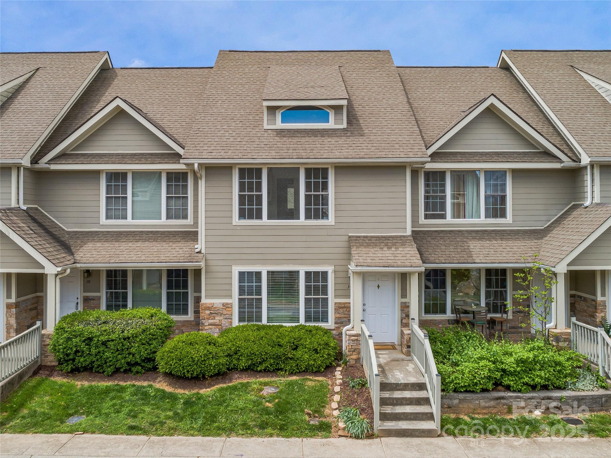 Real Estate Main Image