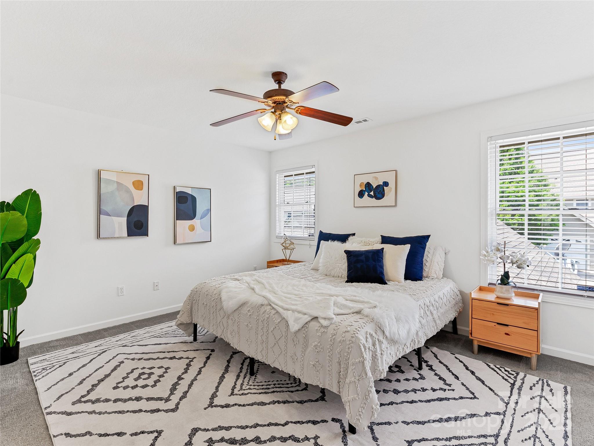 30 Rotunda Circle Property Photo 10