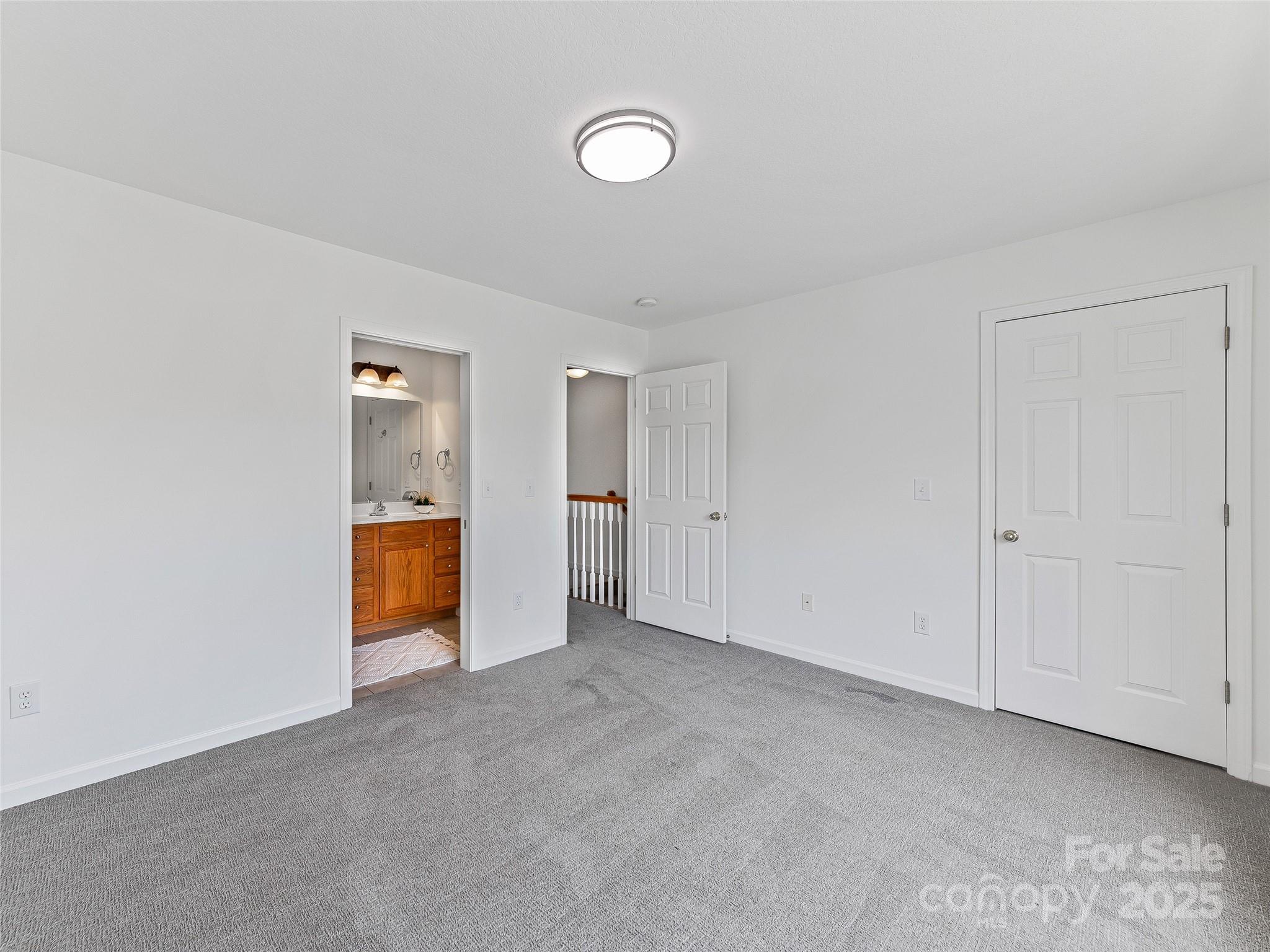 30 Rotunda Circle Property Photo 15